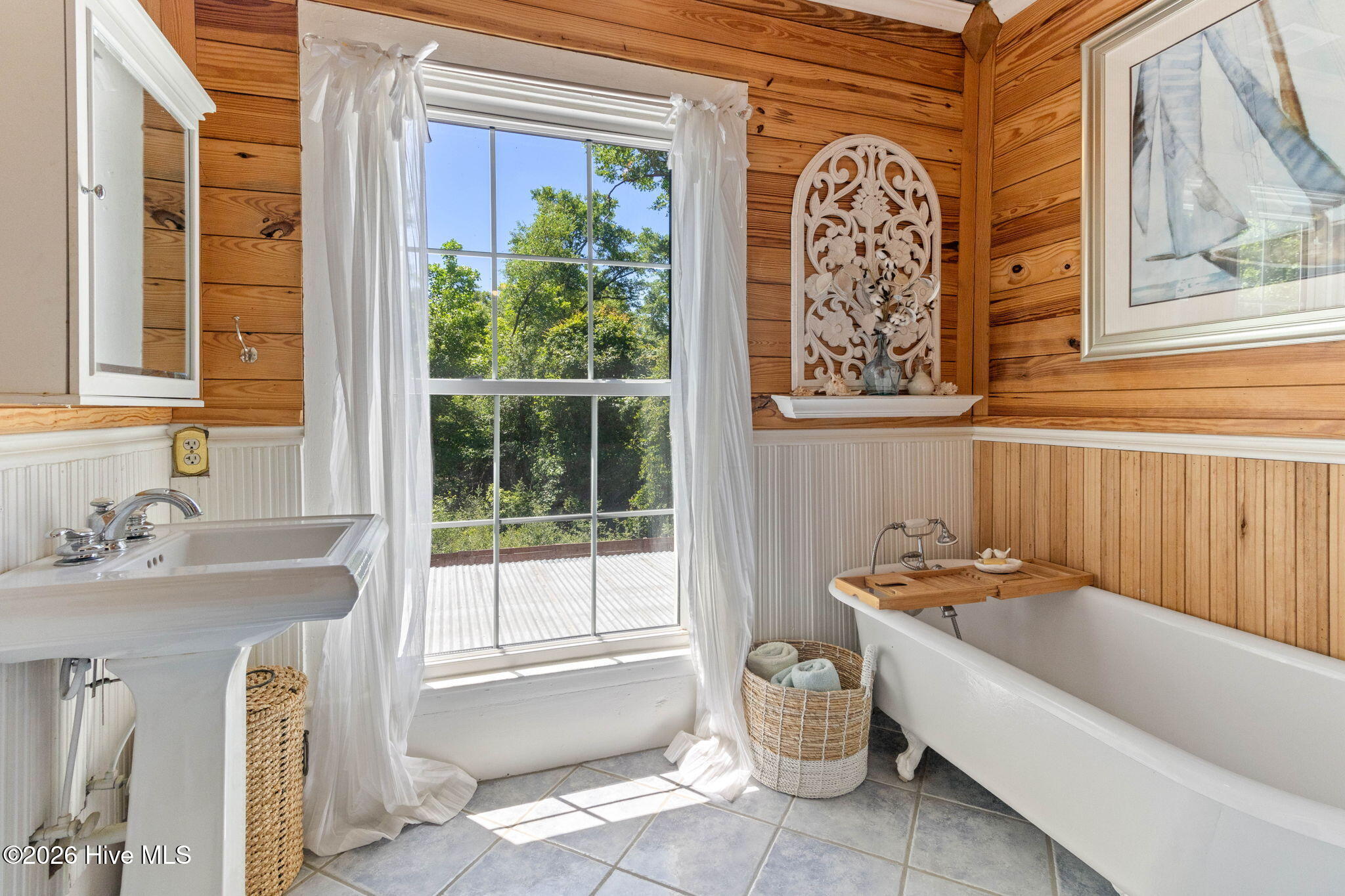 100554921 | Photo 34