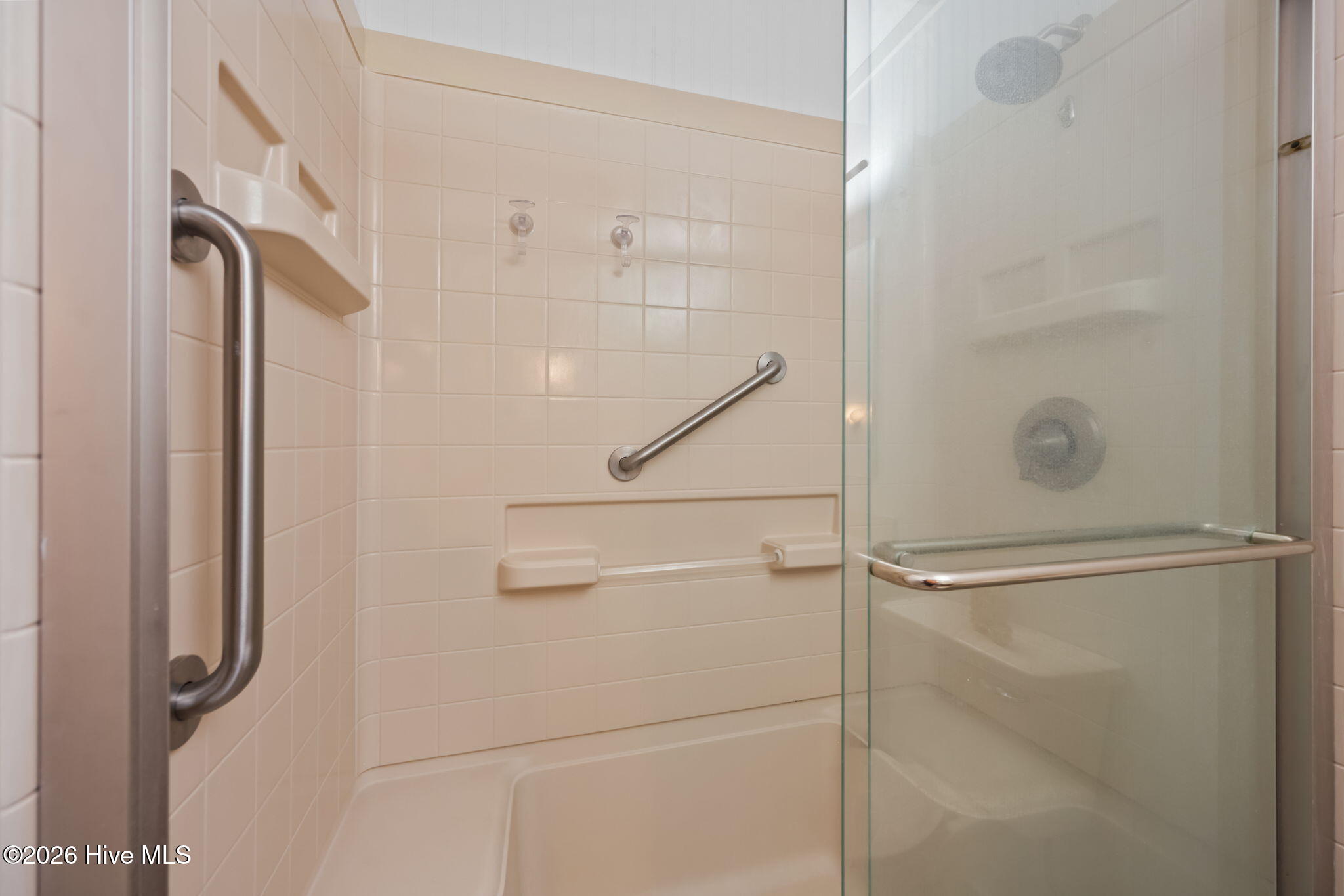 100560354 | Photo 31