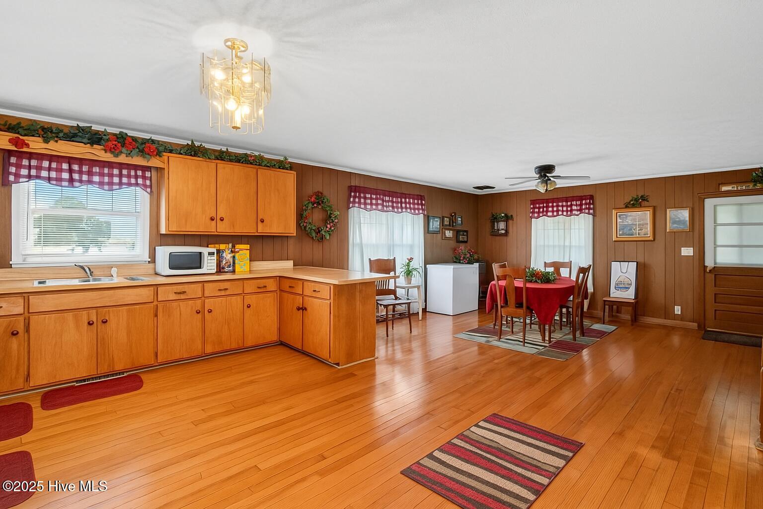 100521509 | Photo 22