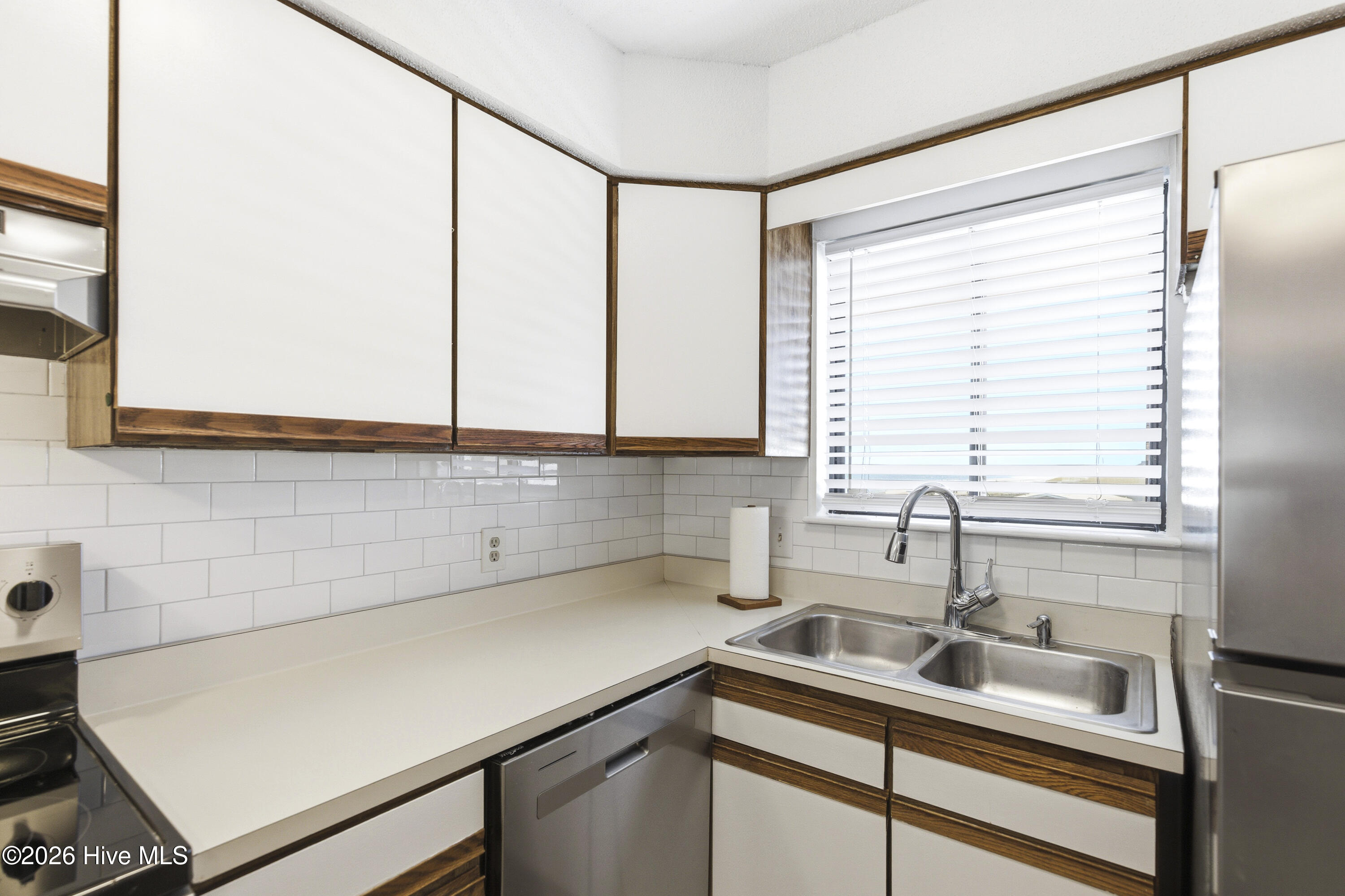 100567945 | Photo 20