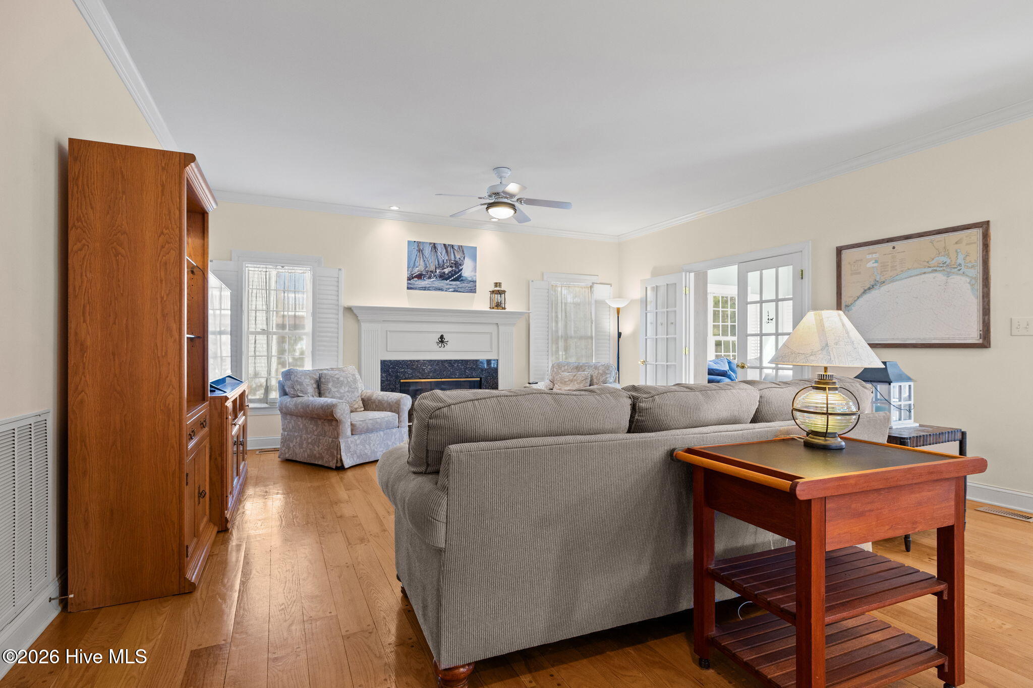 100556674 | Photo 12