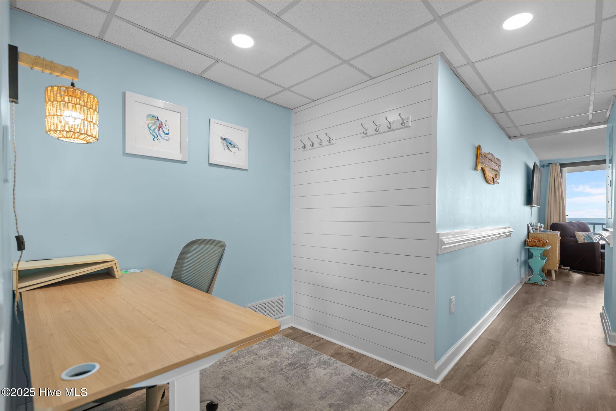 100570522 | Photo 18