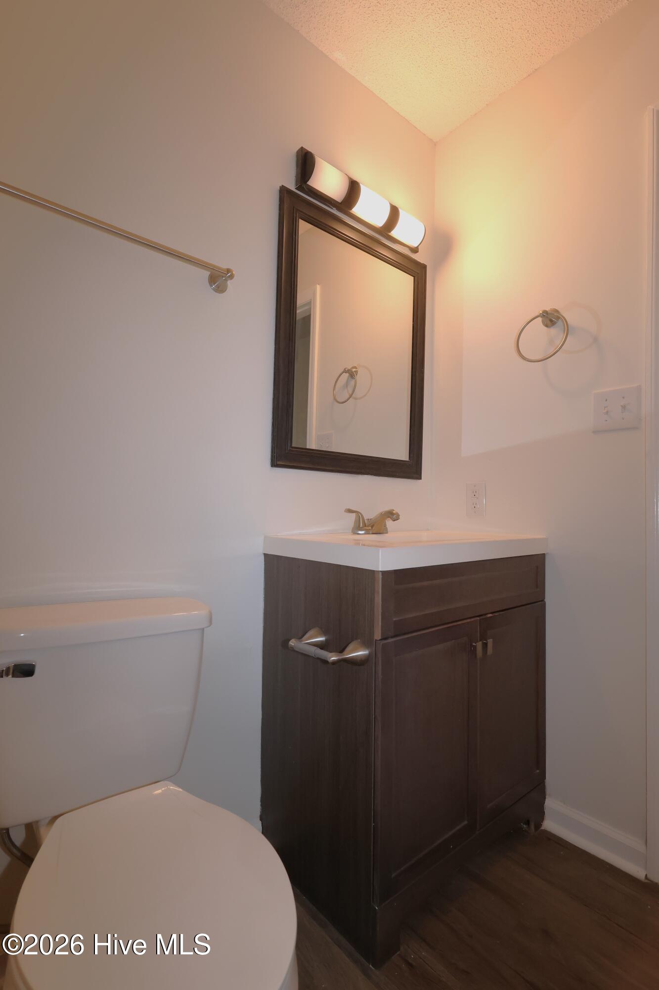 100547639 | Photo 18