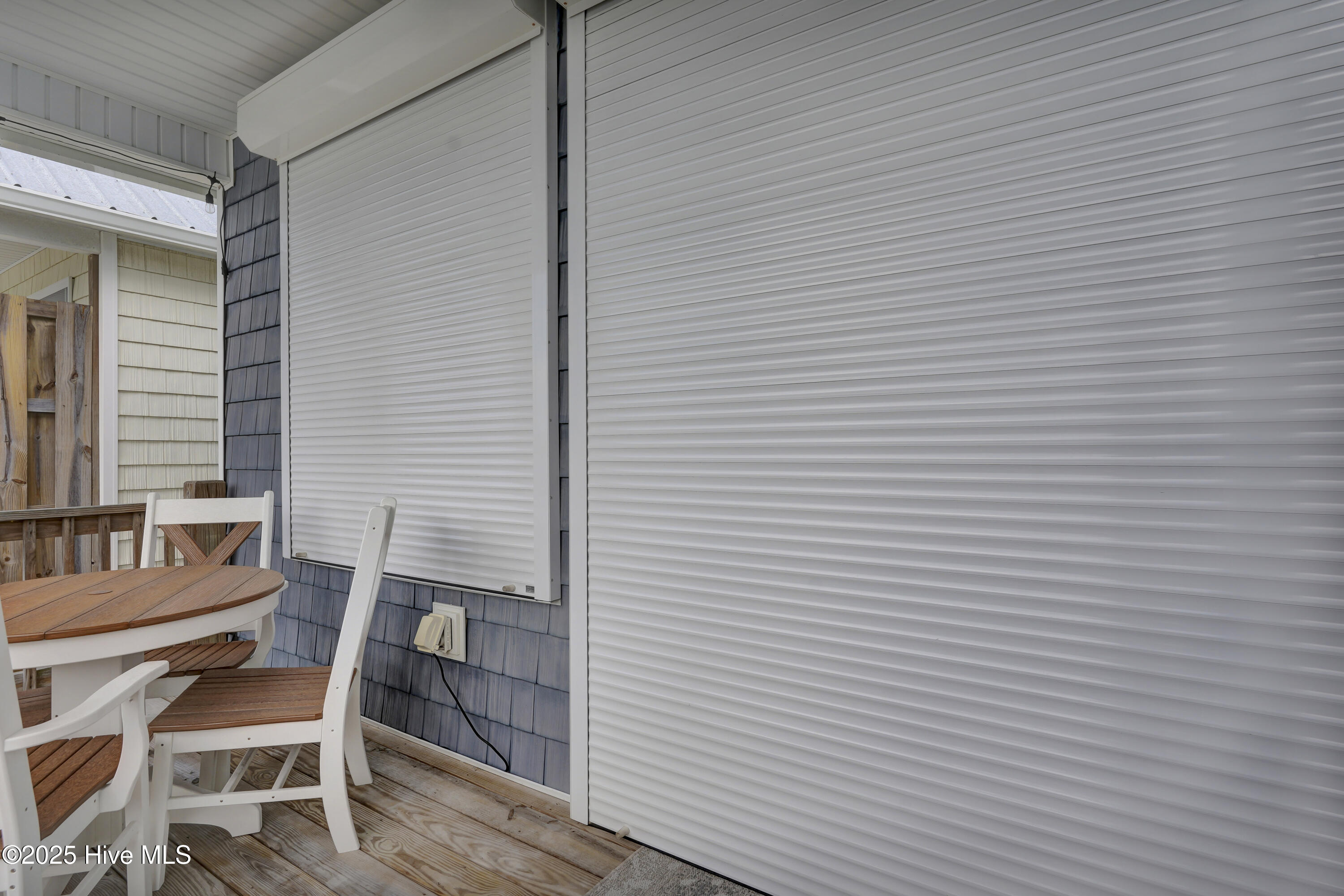 100532685 | Photo 38