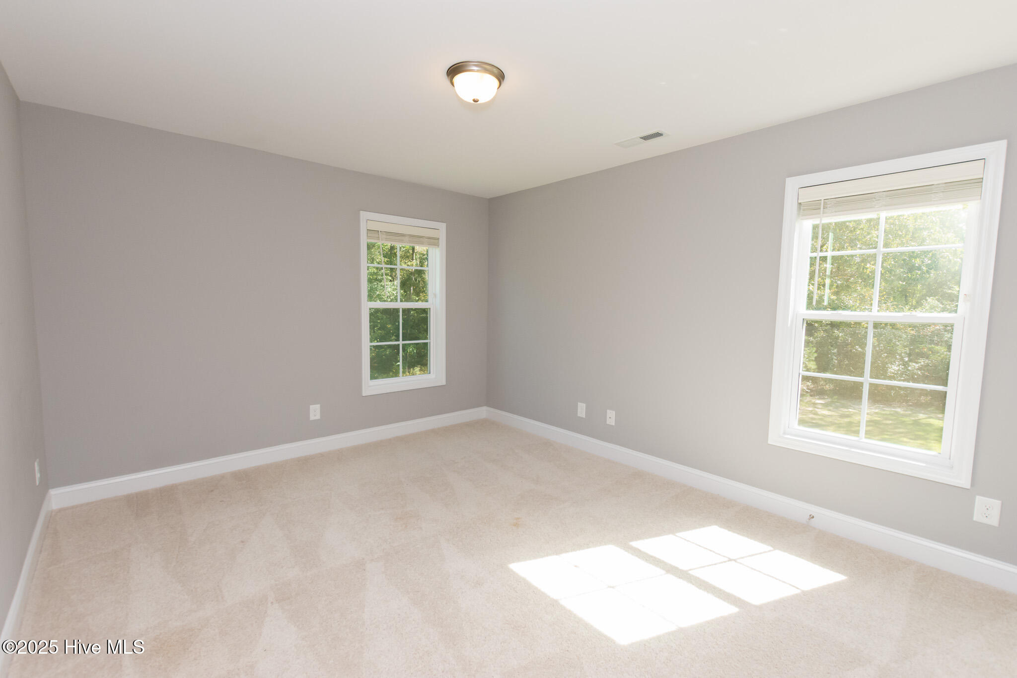 100531968 | Photo 35