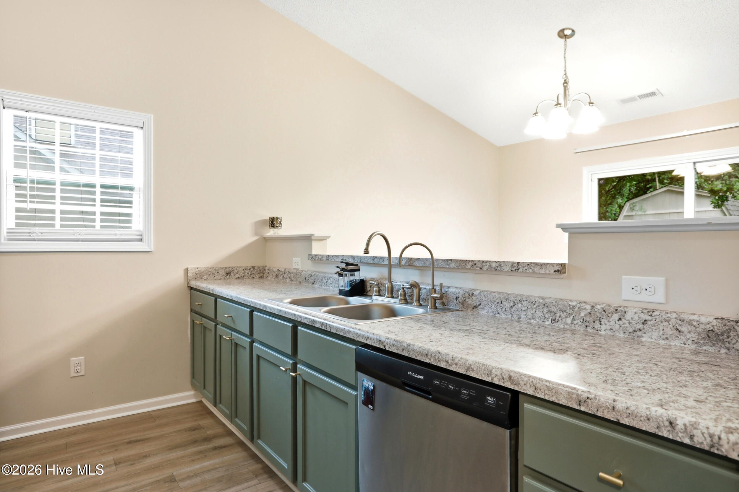 2606 Idlebrook Circle,Midway Park