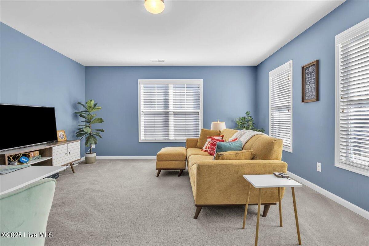 100543424 | Photo 10