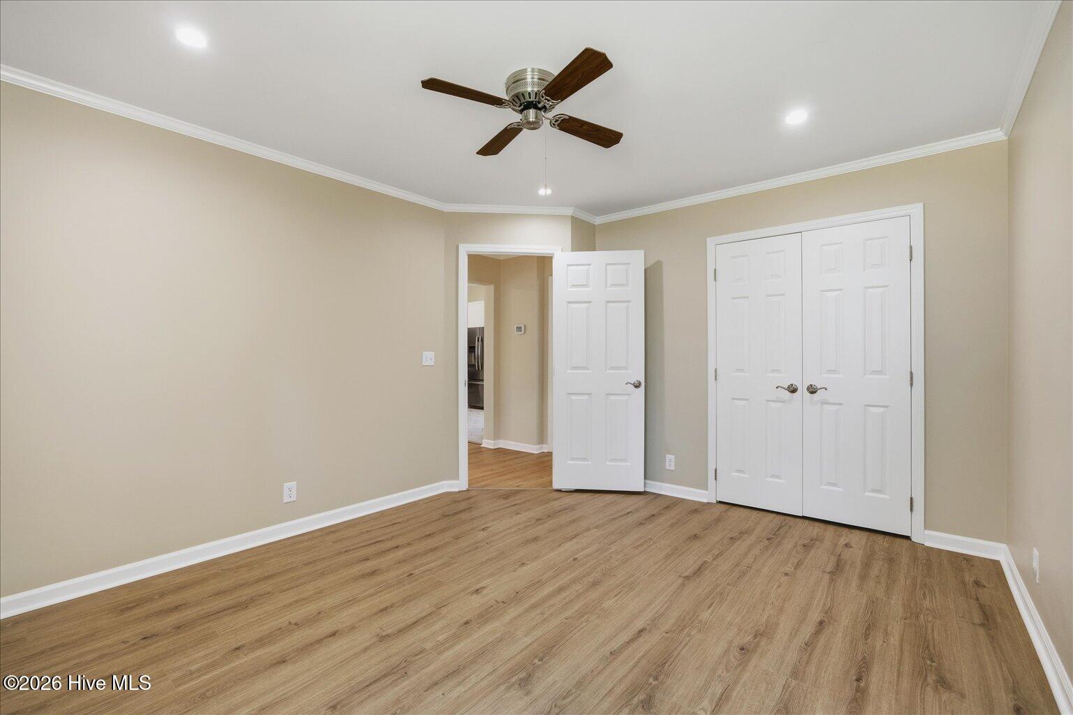 100564069 | Photo 21