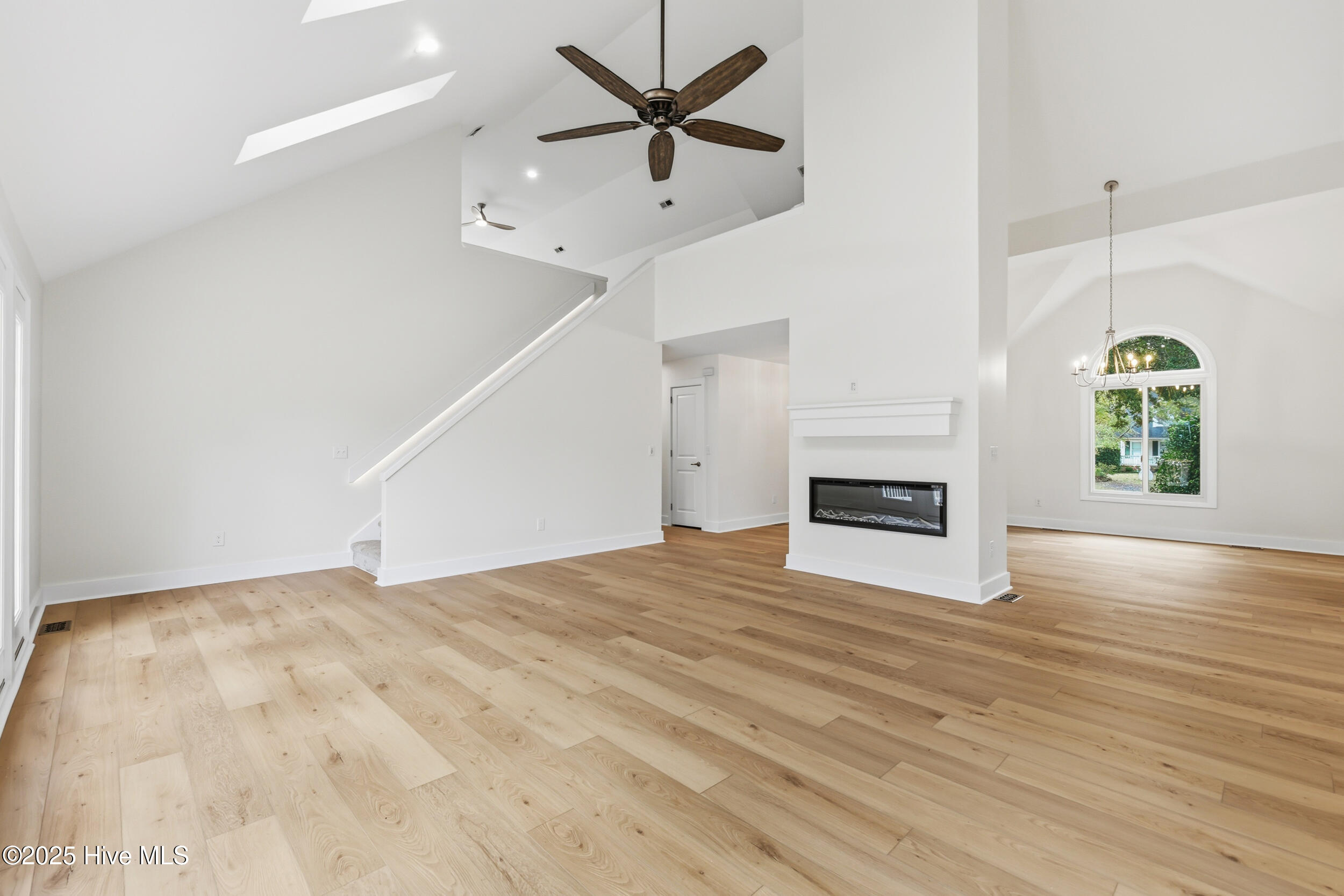 100544794 | Photo 13