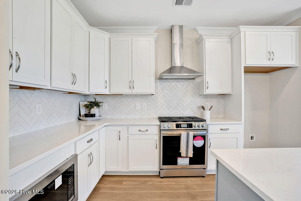 100561795 | Photo 12