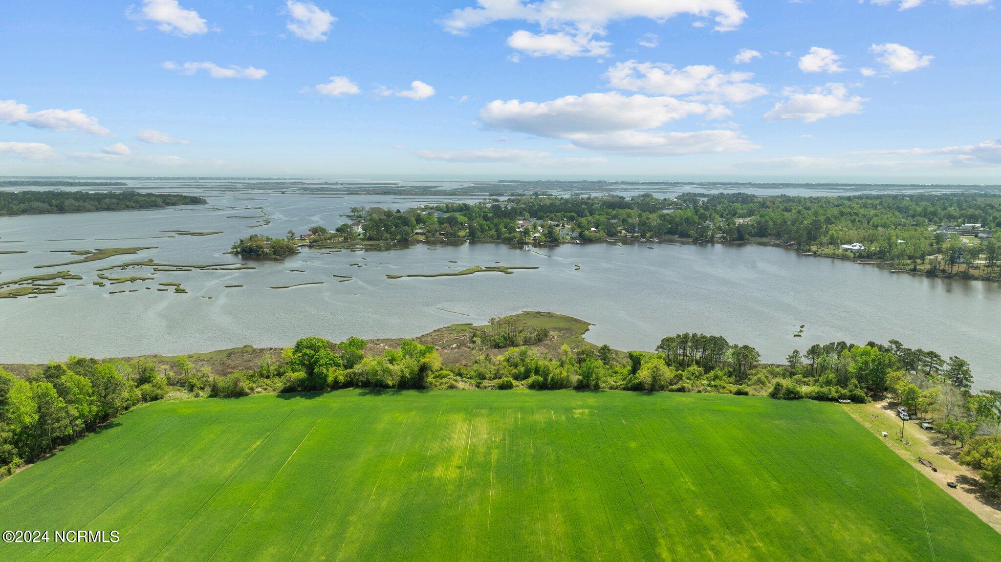 517 Queens Creek Road, Hubert, NC, 28539