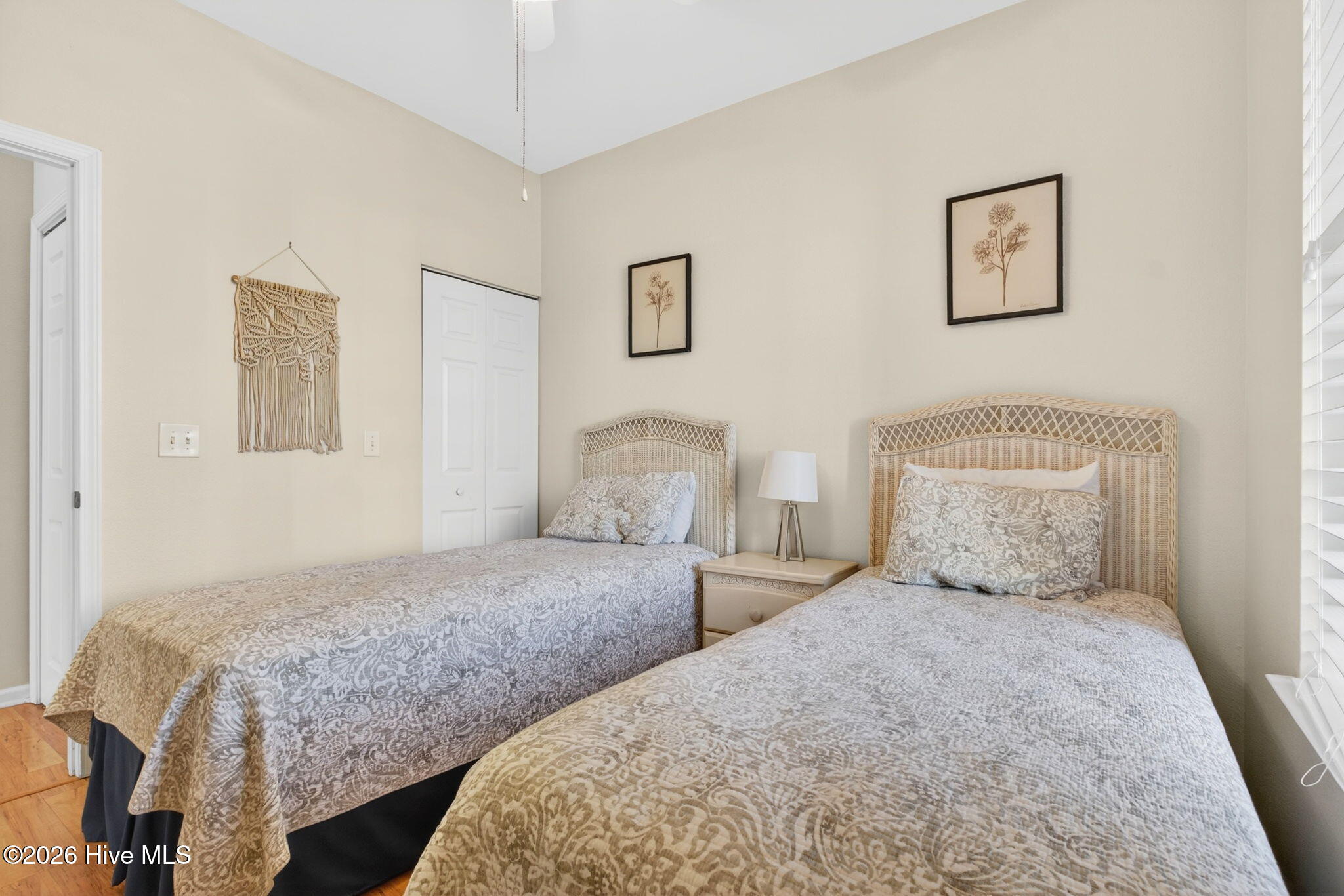 100559381 | Photo 26