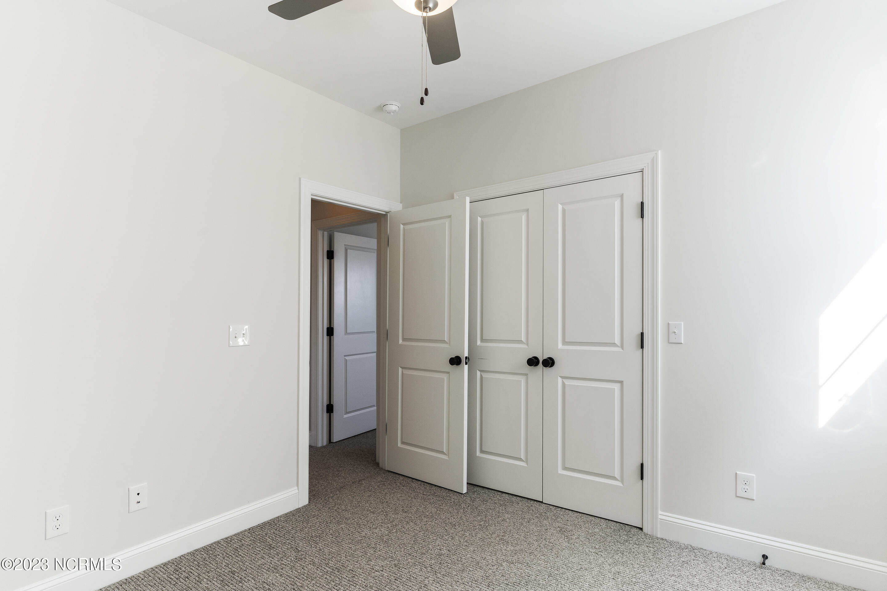 100547954 | Photo 22