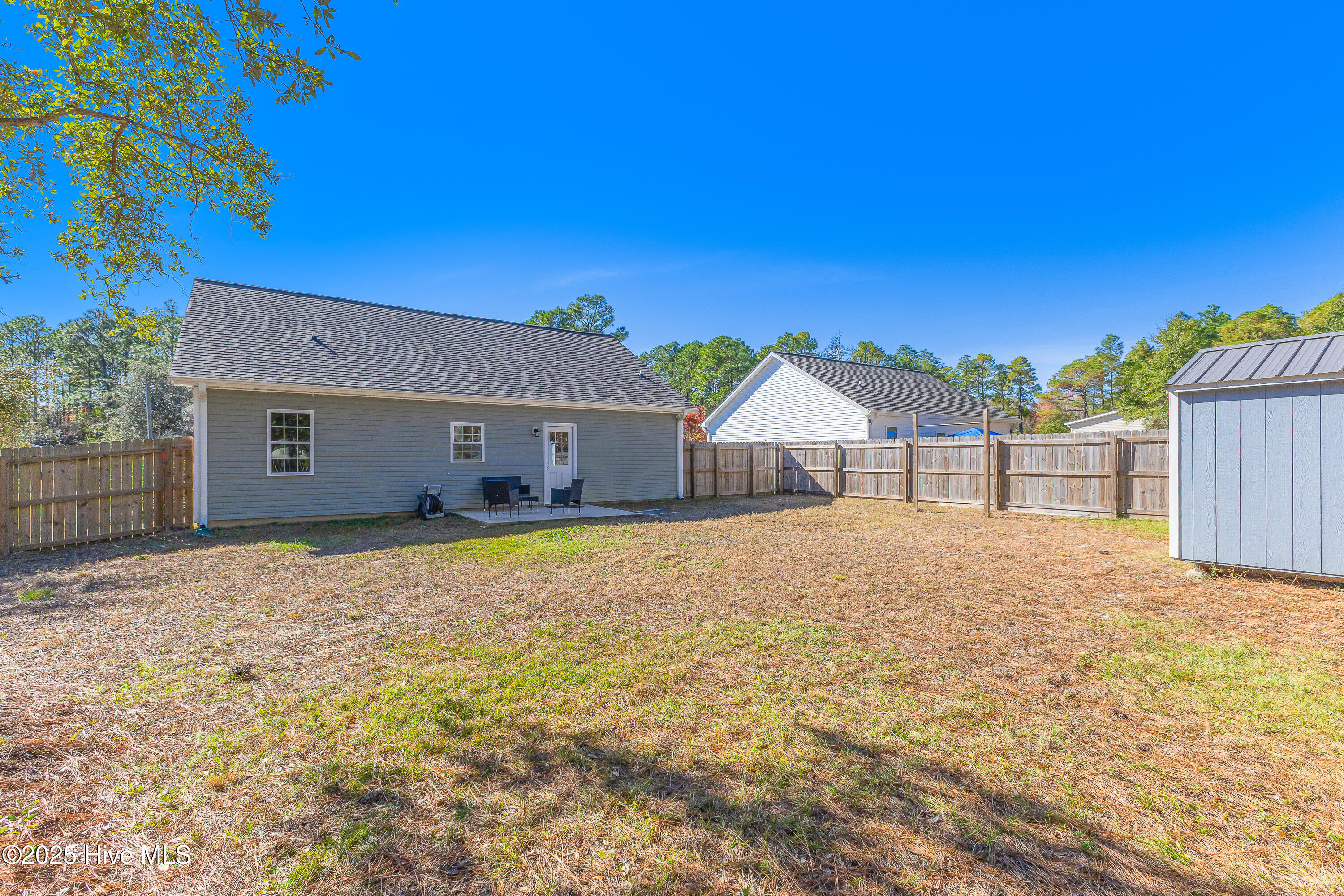 100542272 | Photo 30