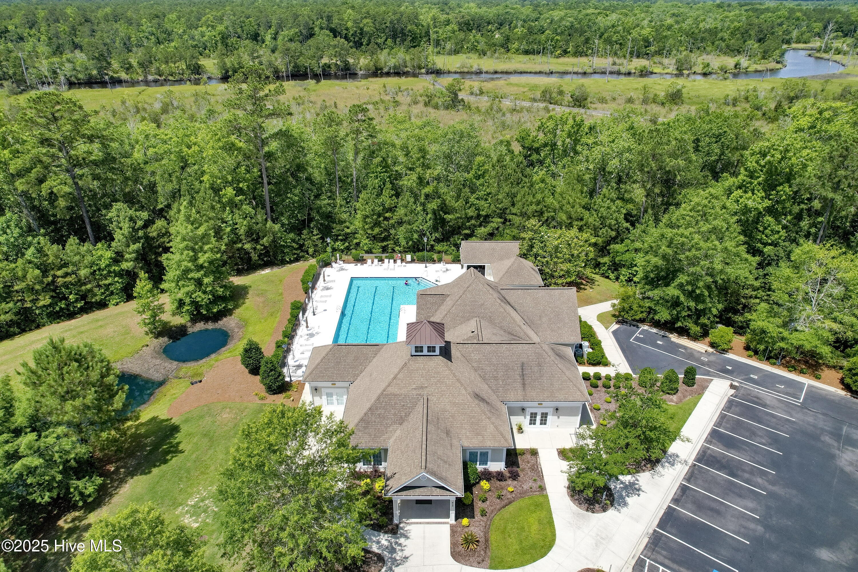 100503640 | Photo 20