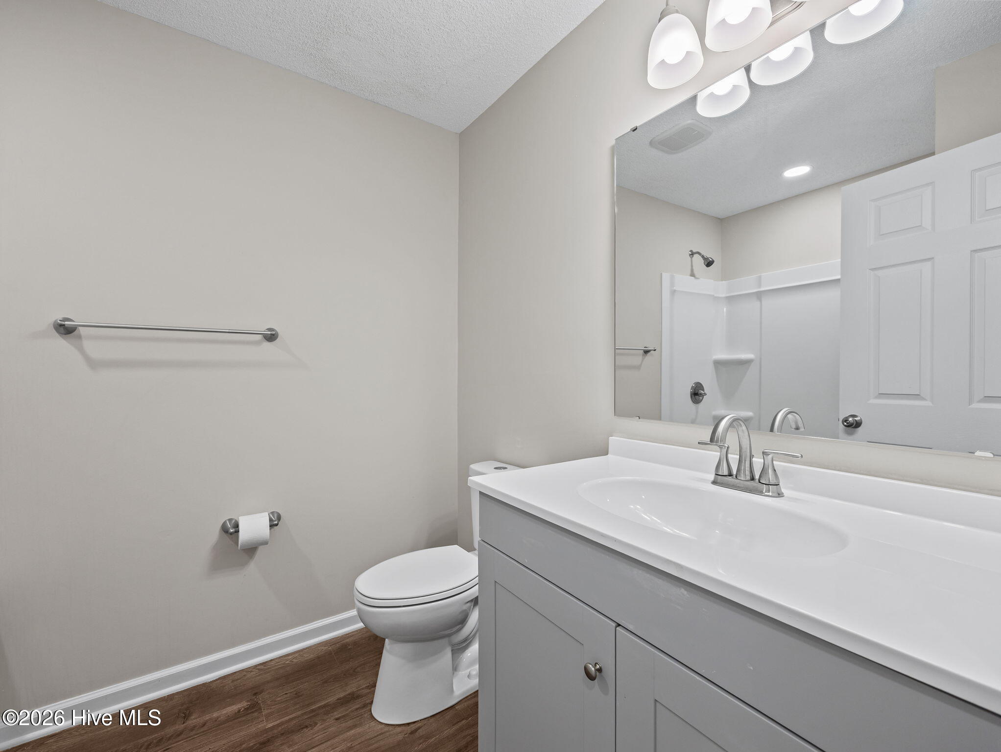 2nd bathroom