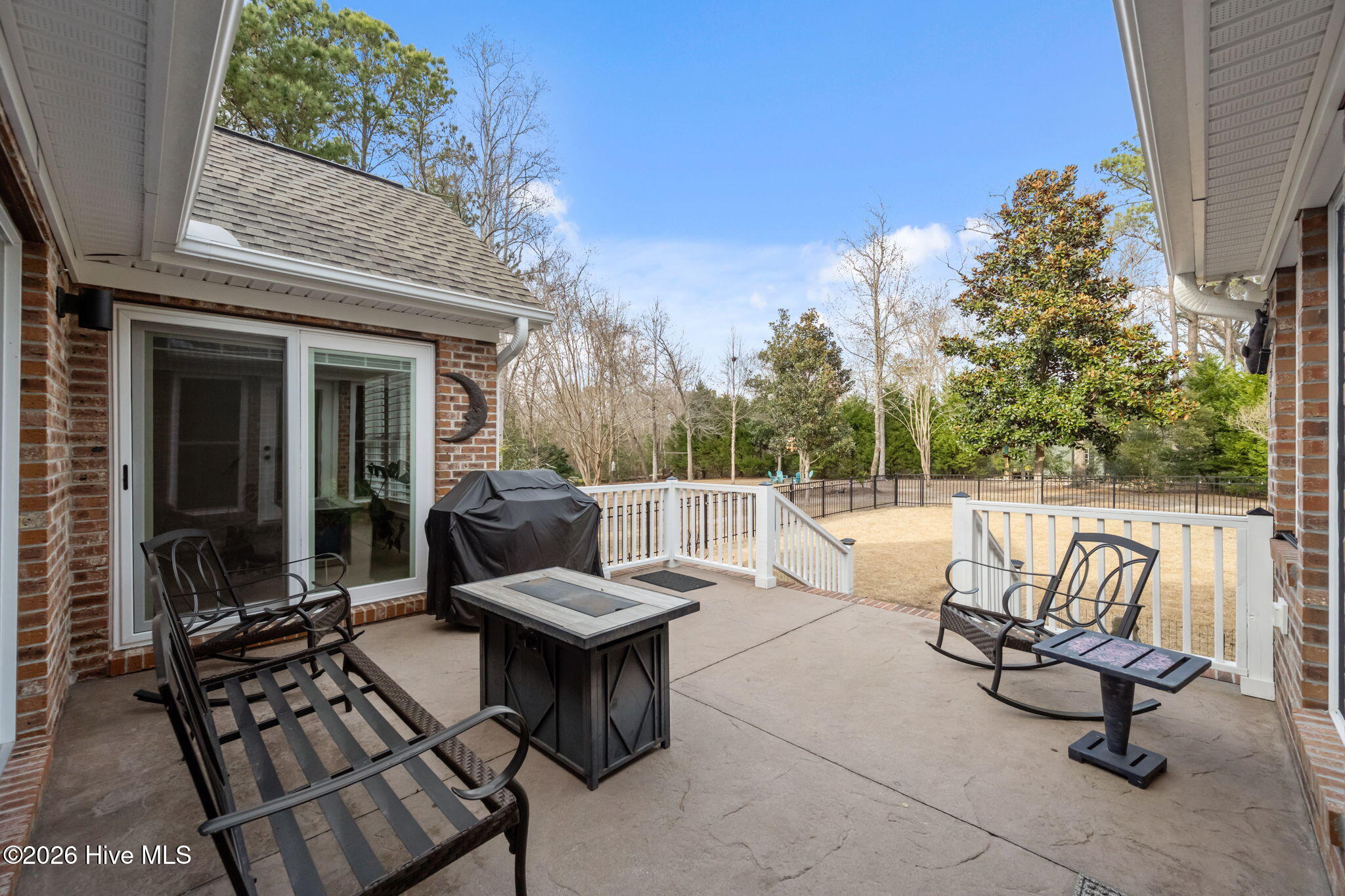 100556770 | Photo 41