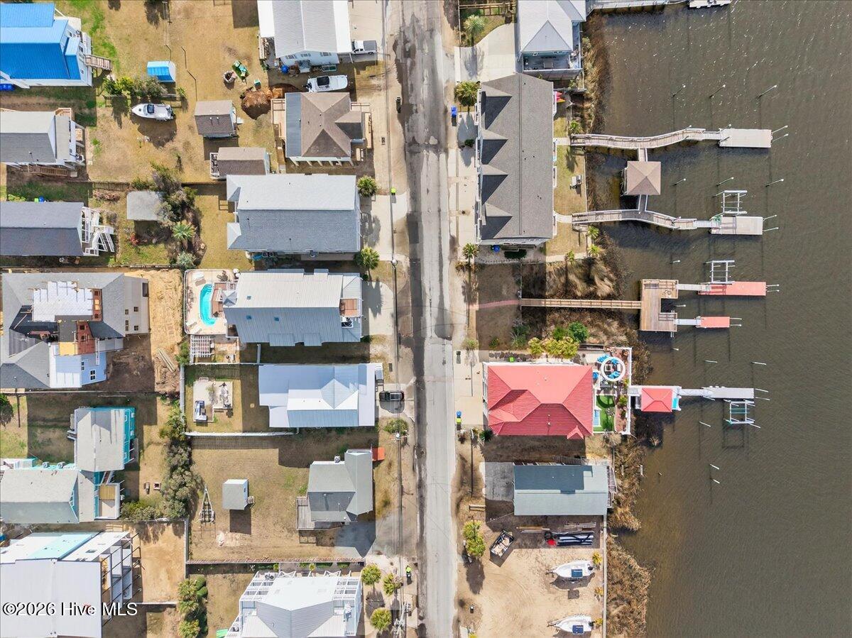 100549293 | Photo 22