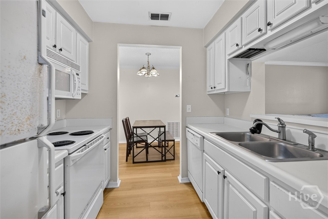 5th image of 12300 Apache Ave #114 + Garage D5, Savannah, GA 31419 | MLS# SA360955