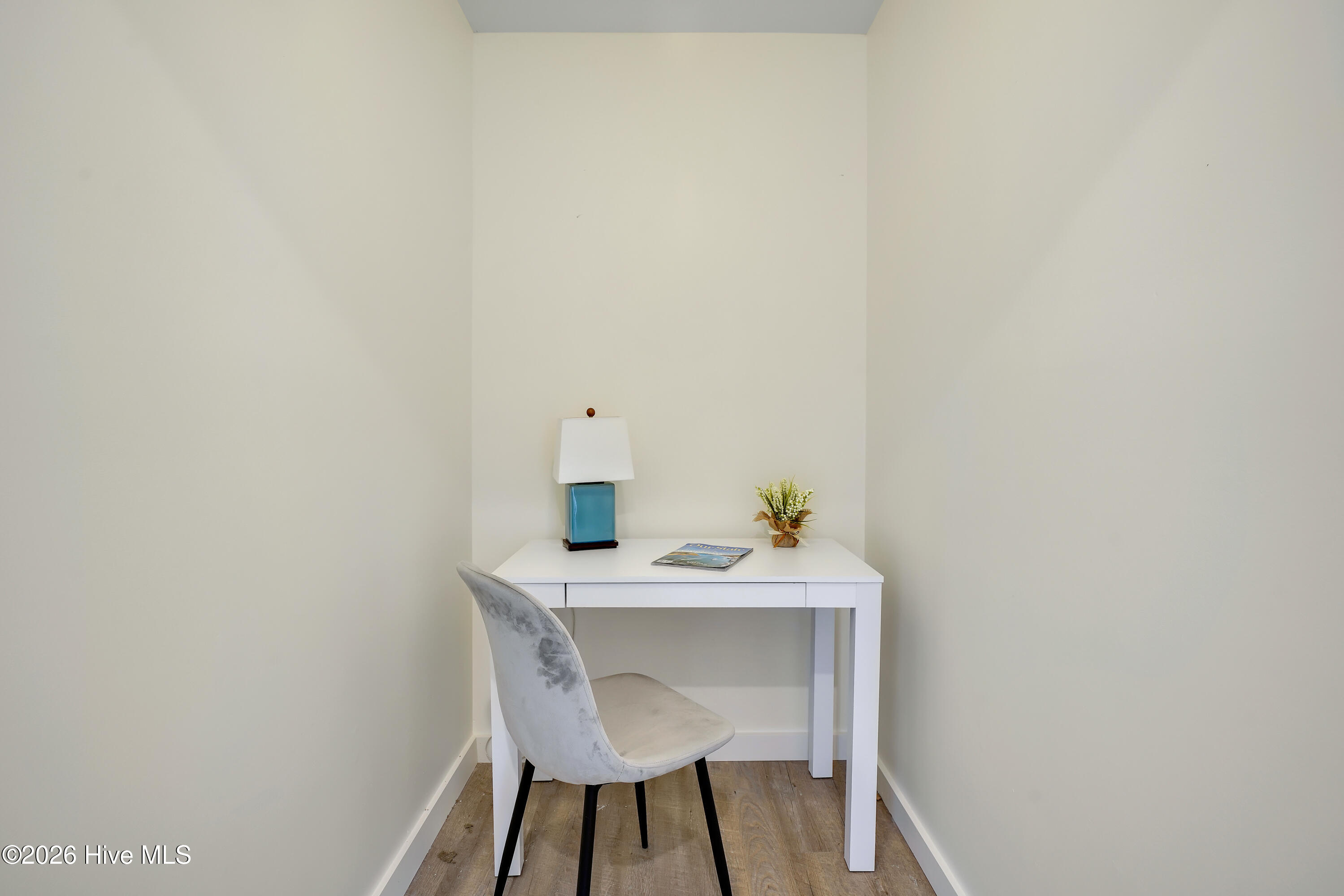 100554834 | Photo 23