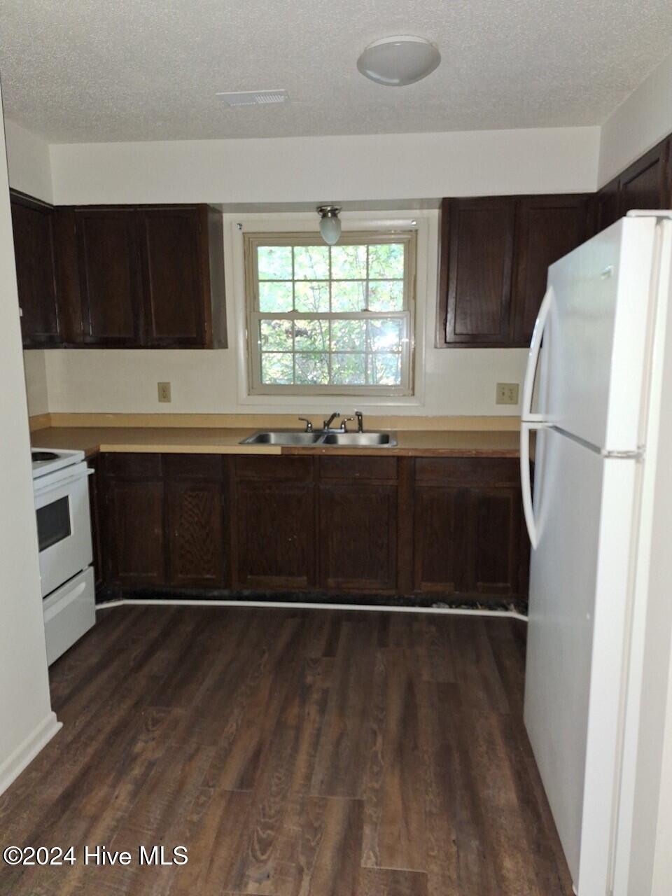 104 Eric Court, #A, Greenville, NC 27858 Listing Photo  7