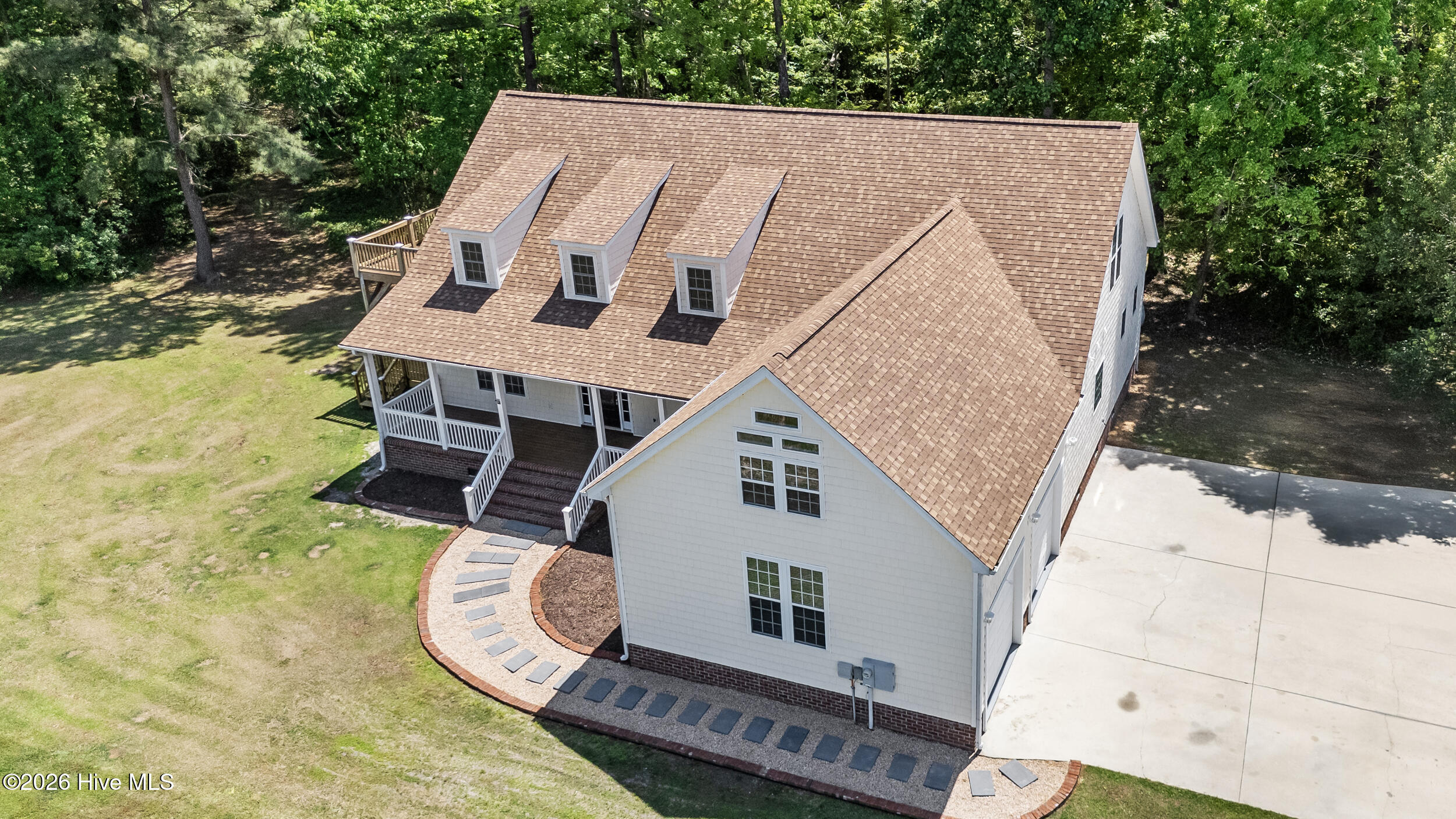 100569506 | Photo 65