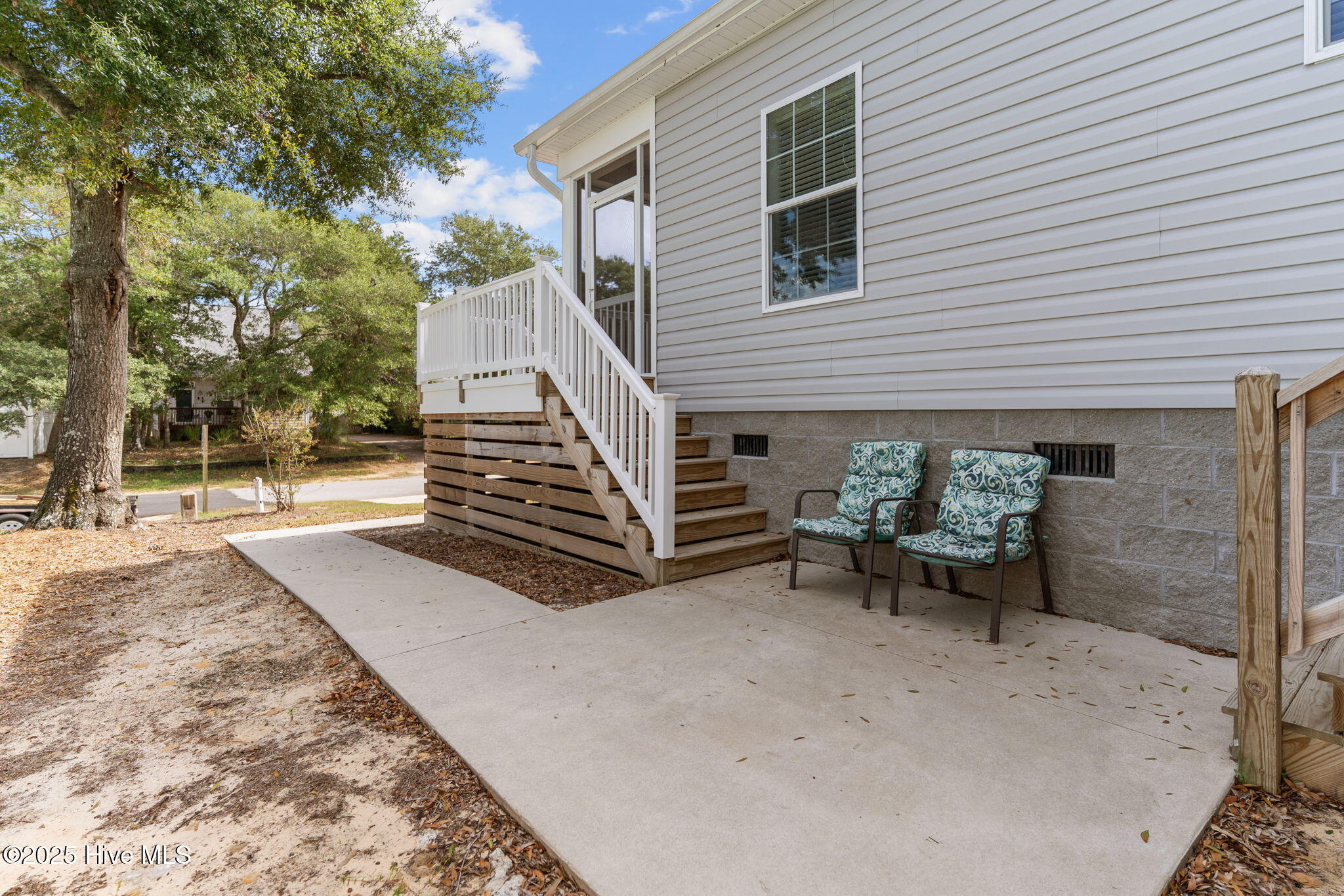 100535377 | Photo 42