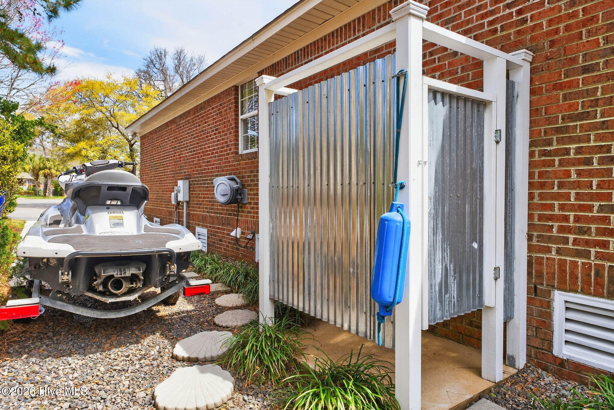 100562589 | Photo 72