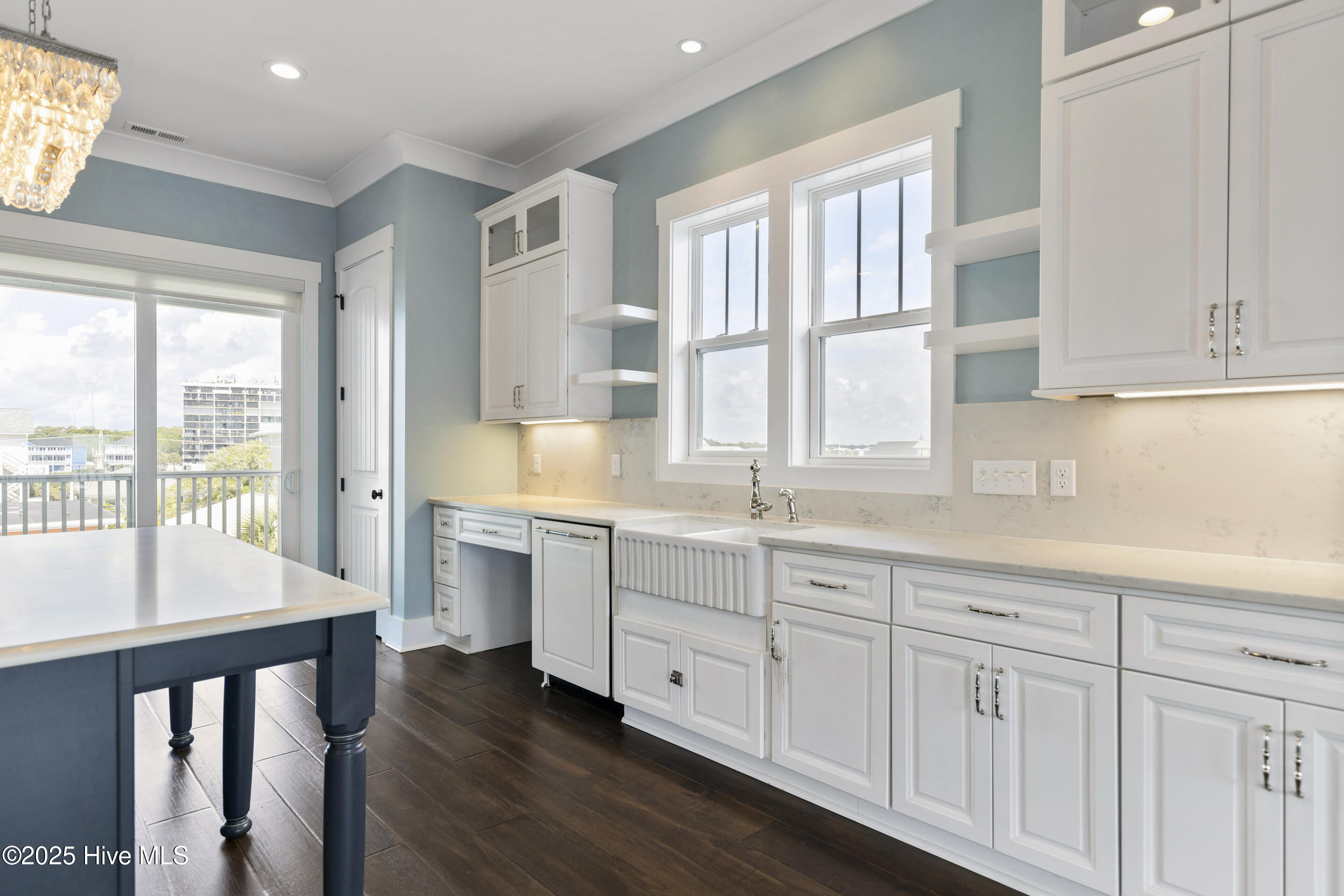 100546284 | Photo 31