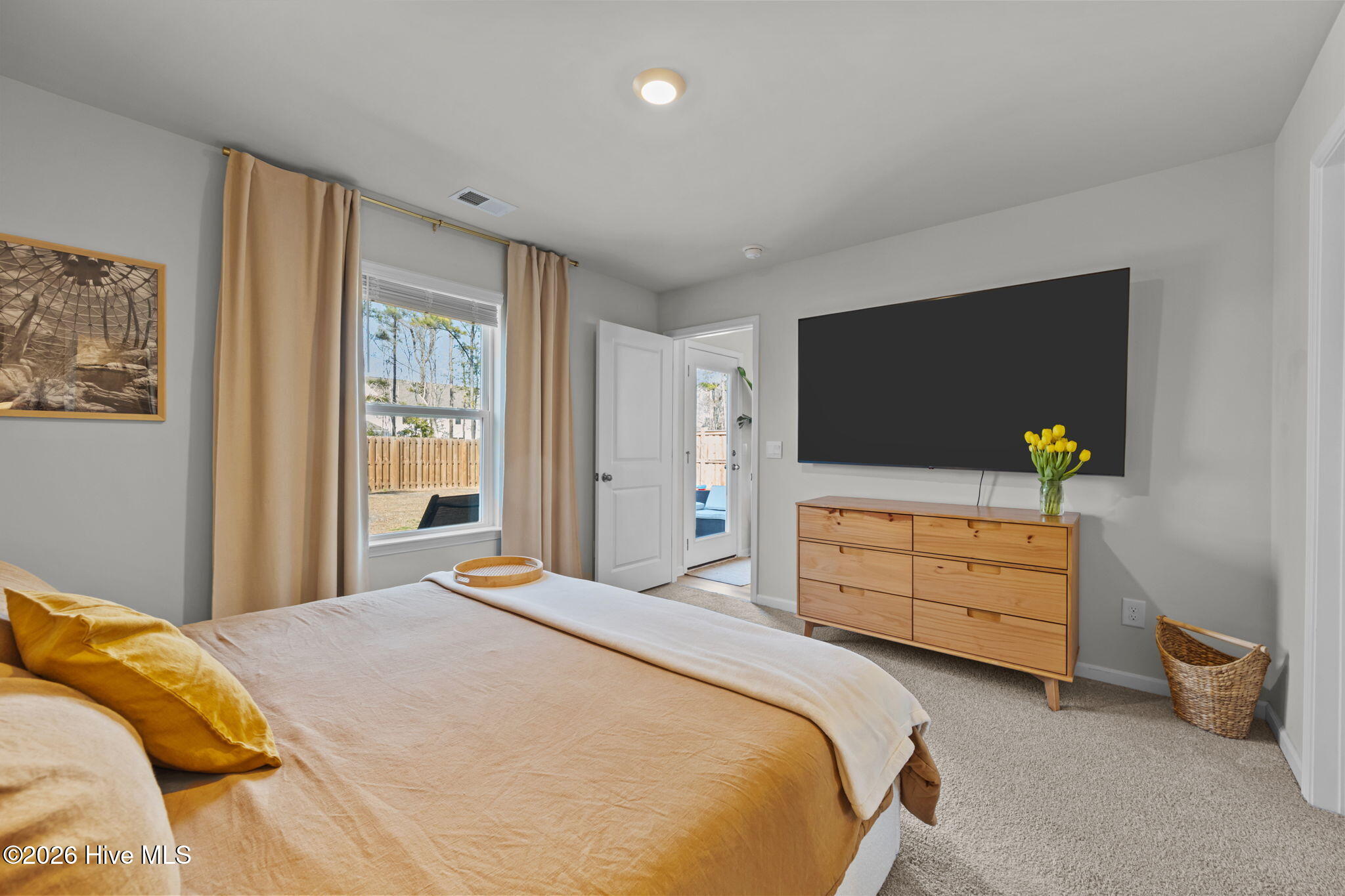 100557518 | Photo 27