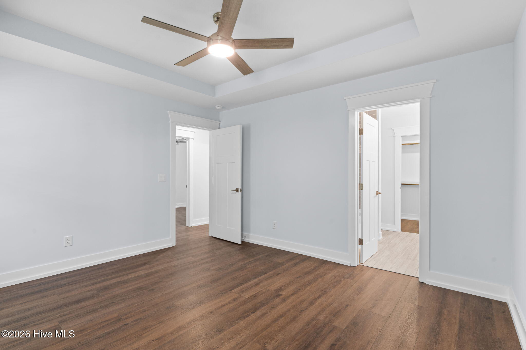 100527921 | Photo 26