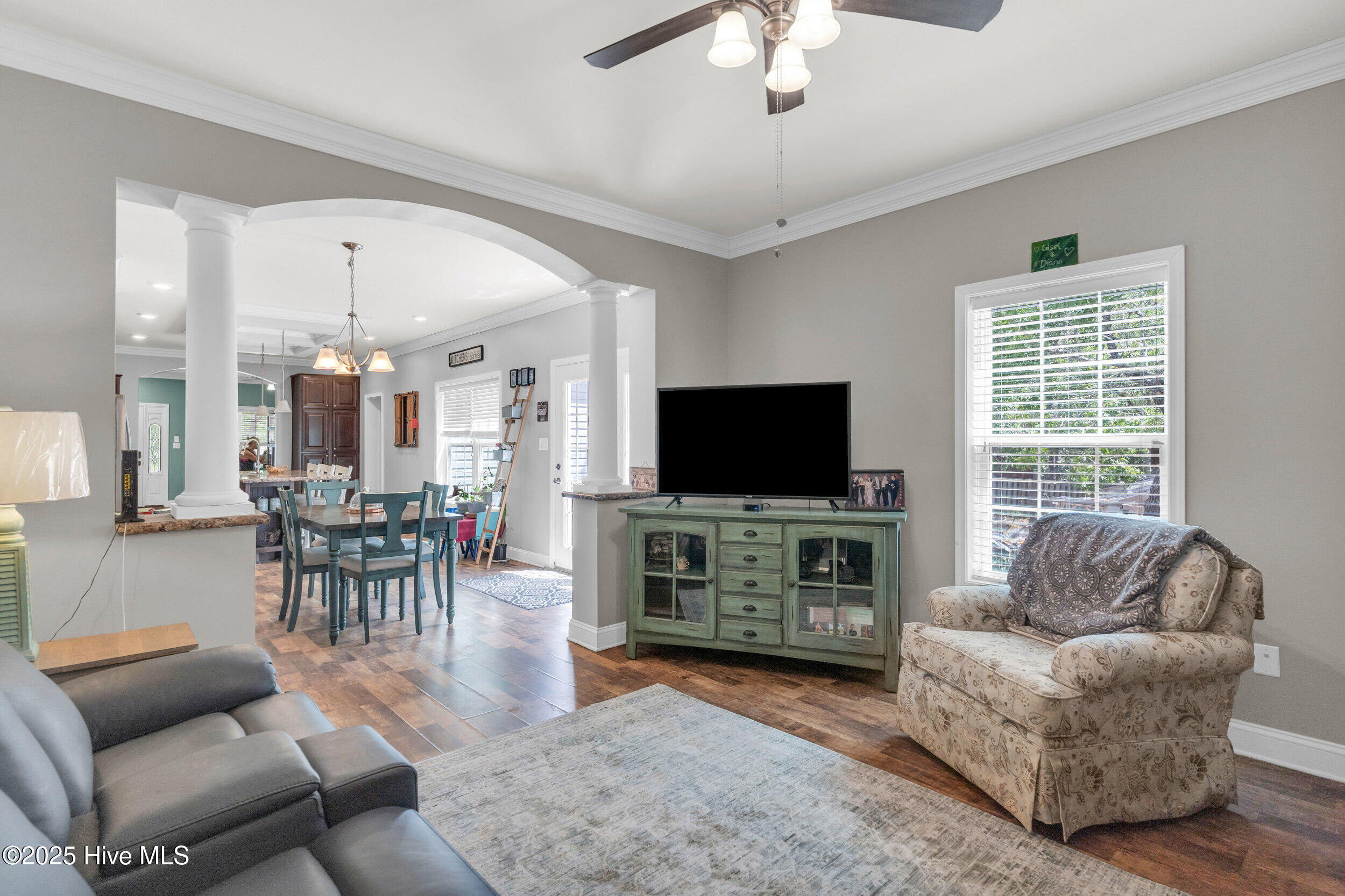 100521196 | Photo 12