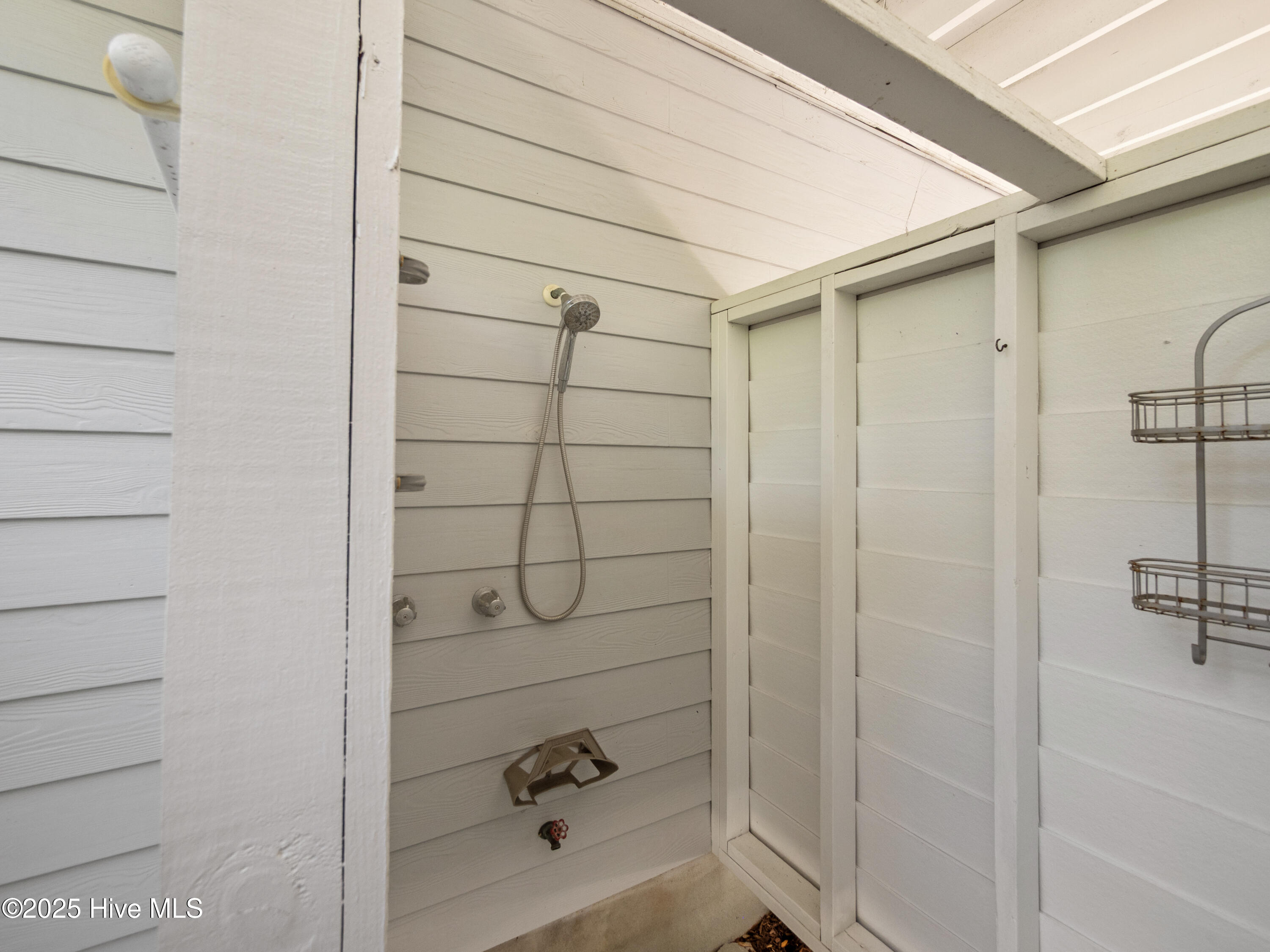 100559925 | Photo 31