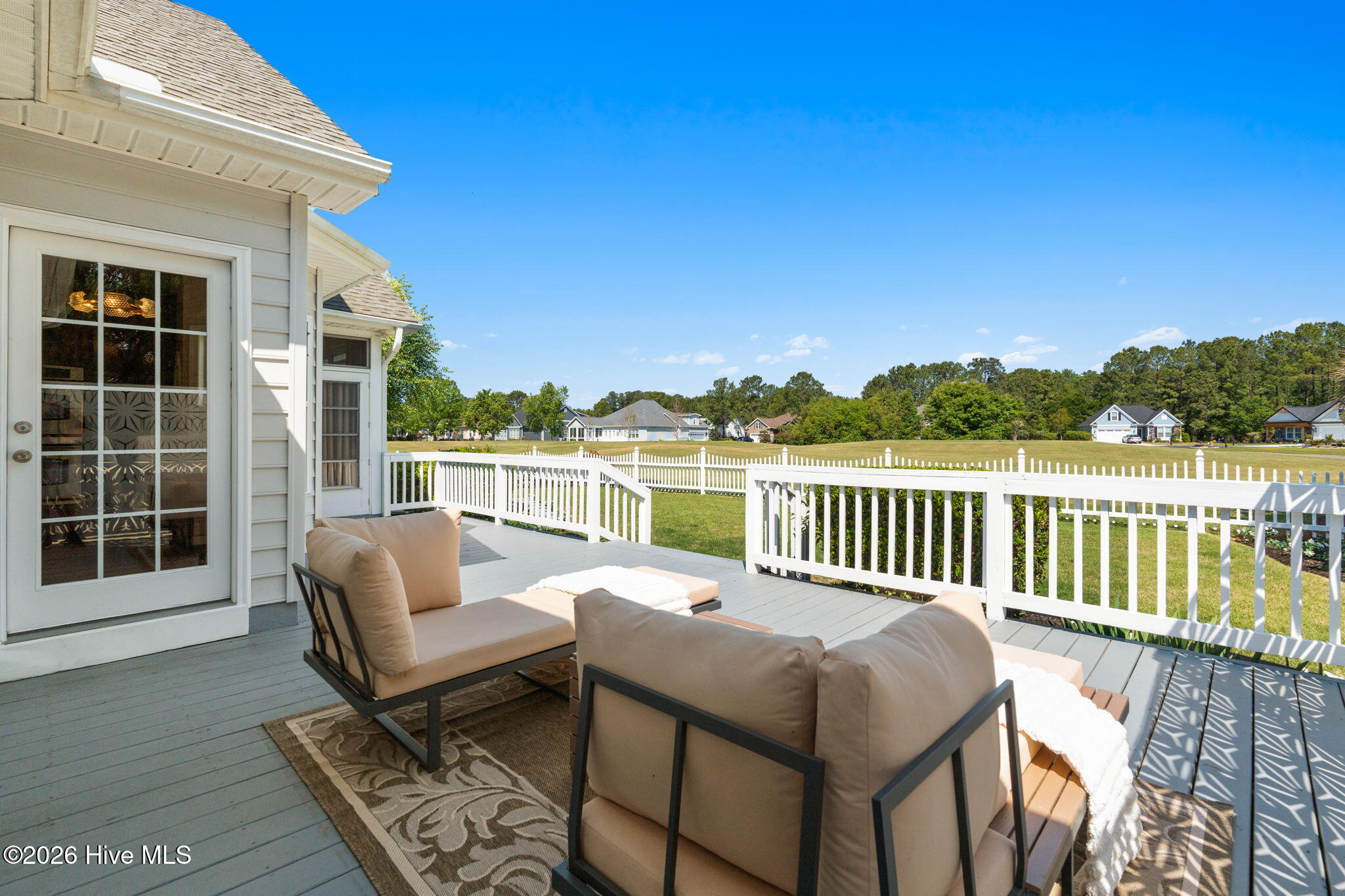 100567256 | Photo 53