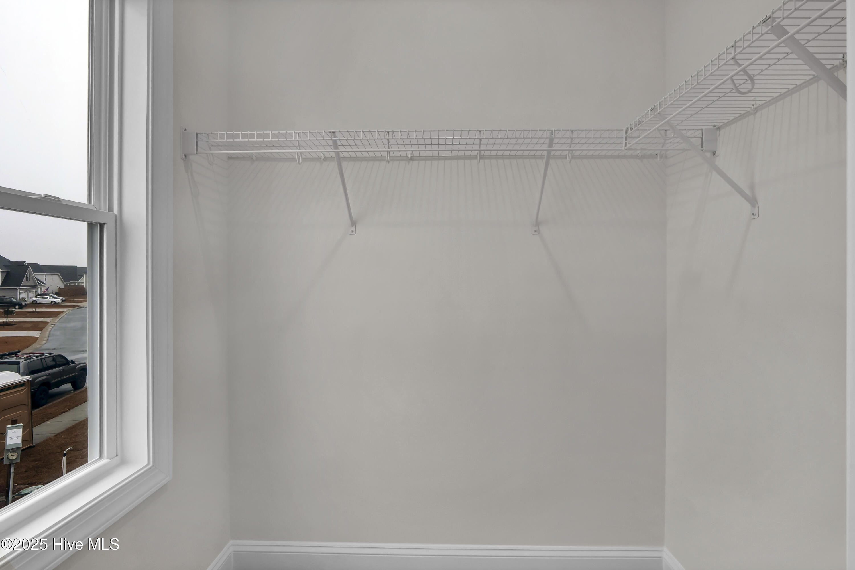 100477077 | Photo 21