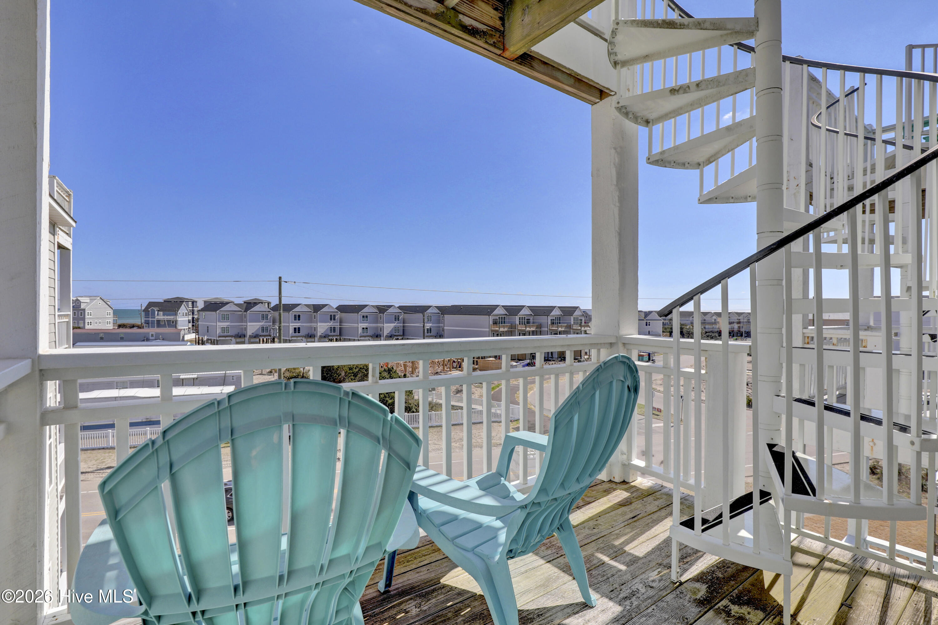 100550510 | Photo 27