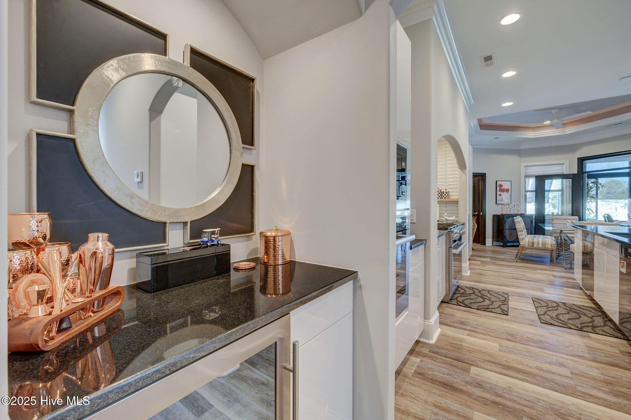 100550746 | Photo 42