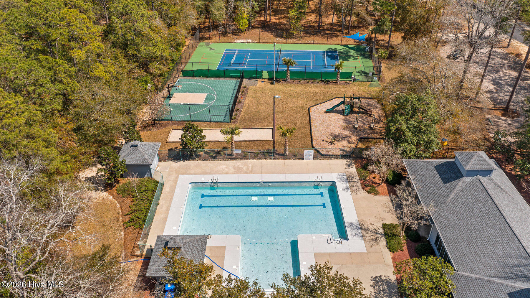 100547526 | Photo 47