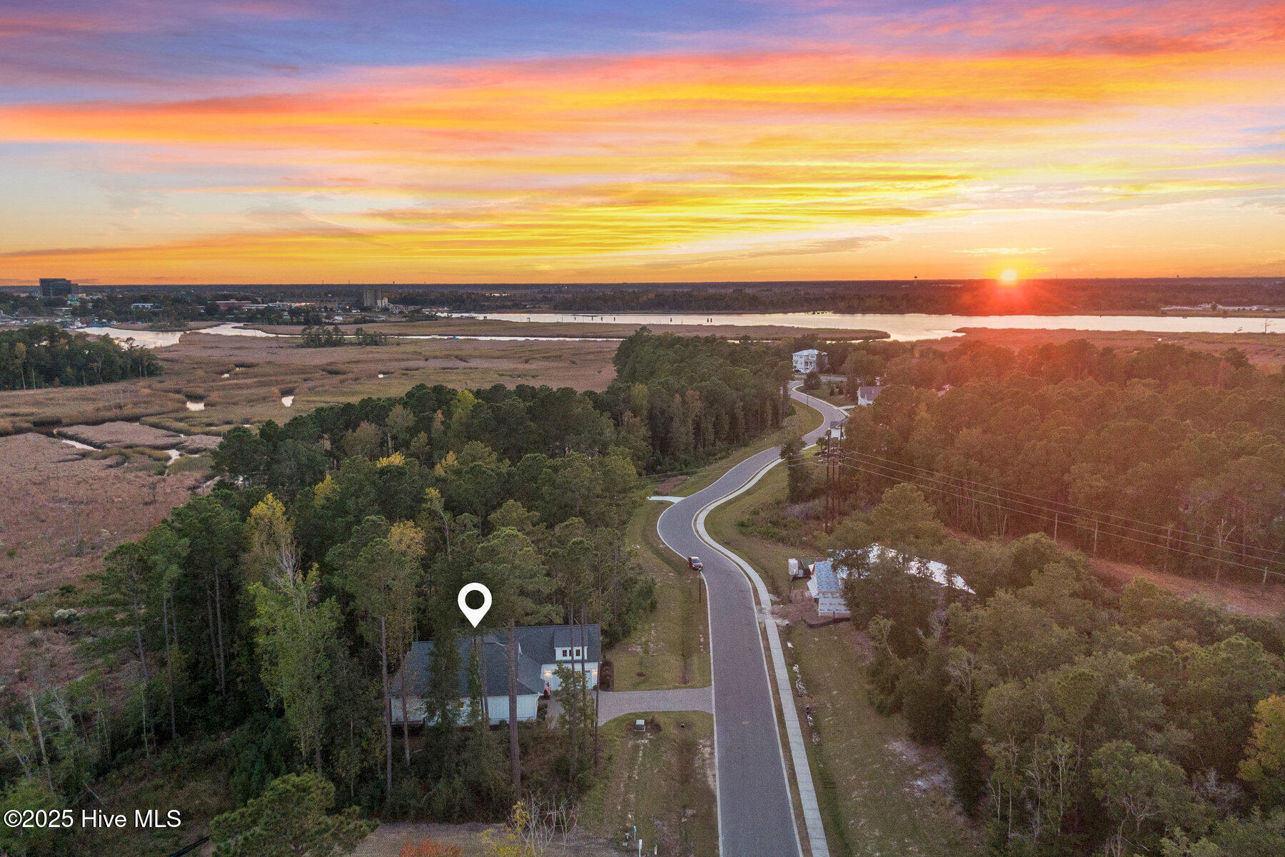 100537930 | Photo 79