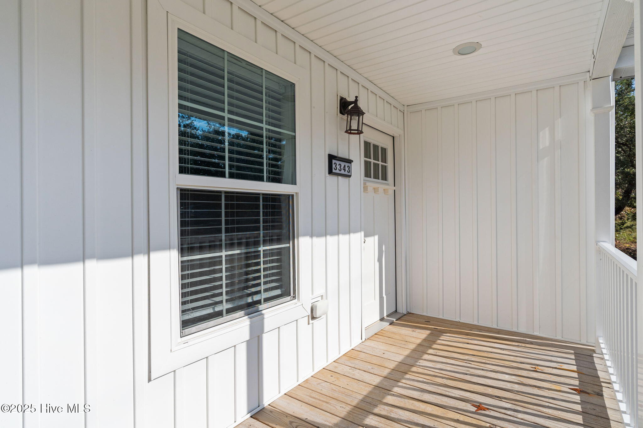 100542585 | Photo 26