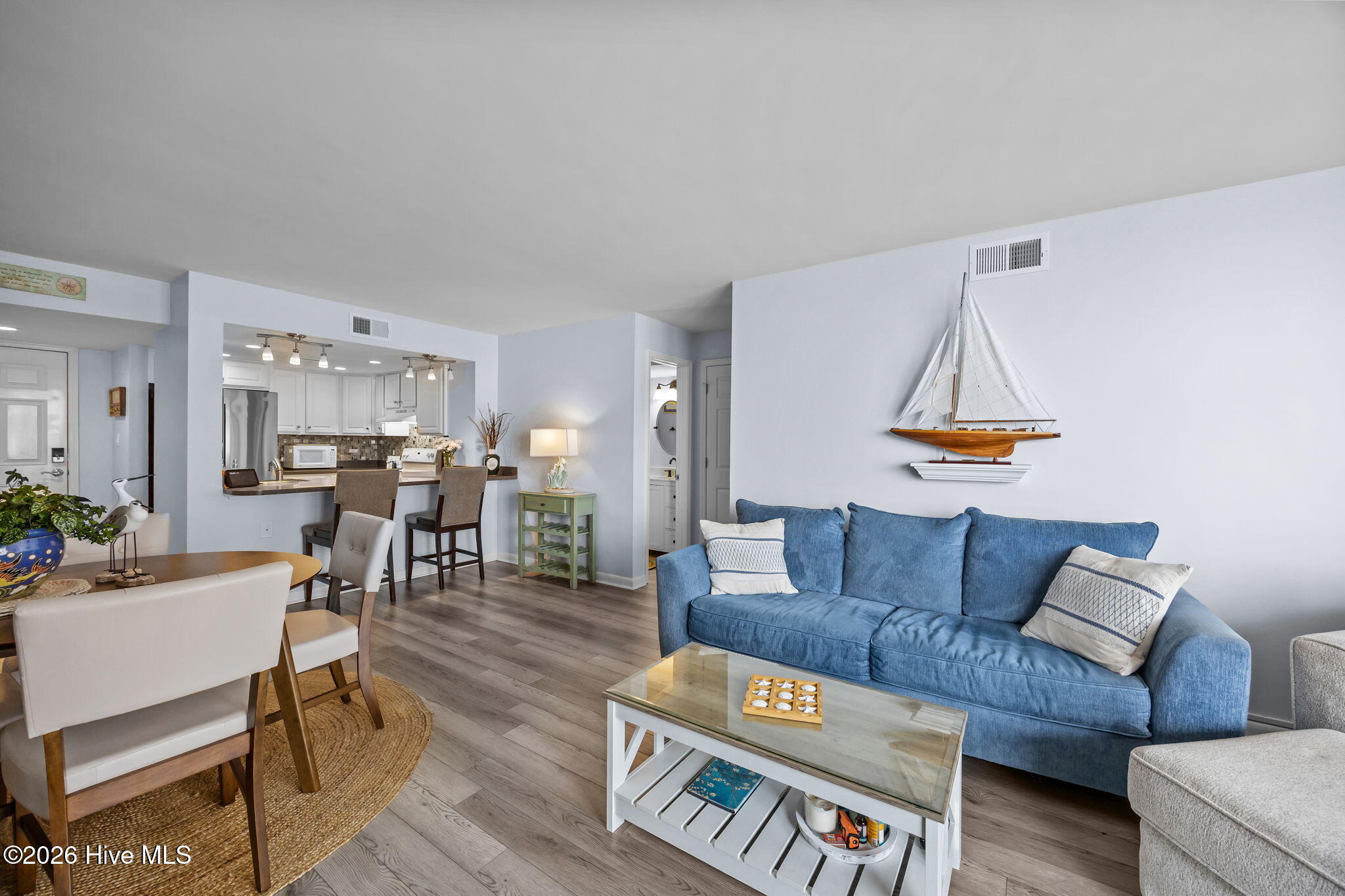 100557729 | Photo 10