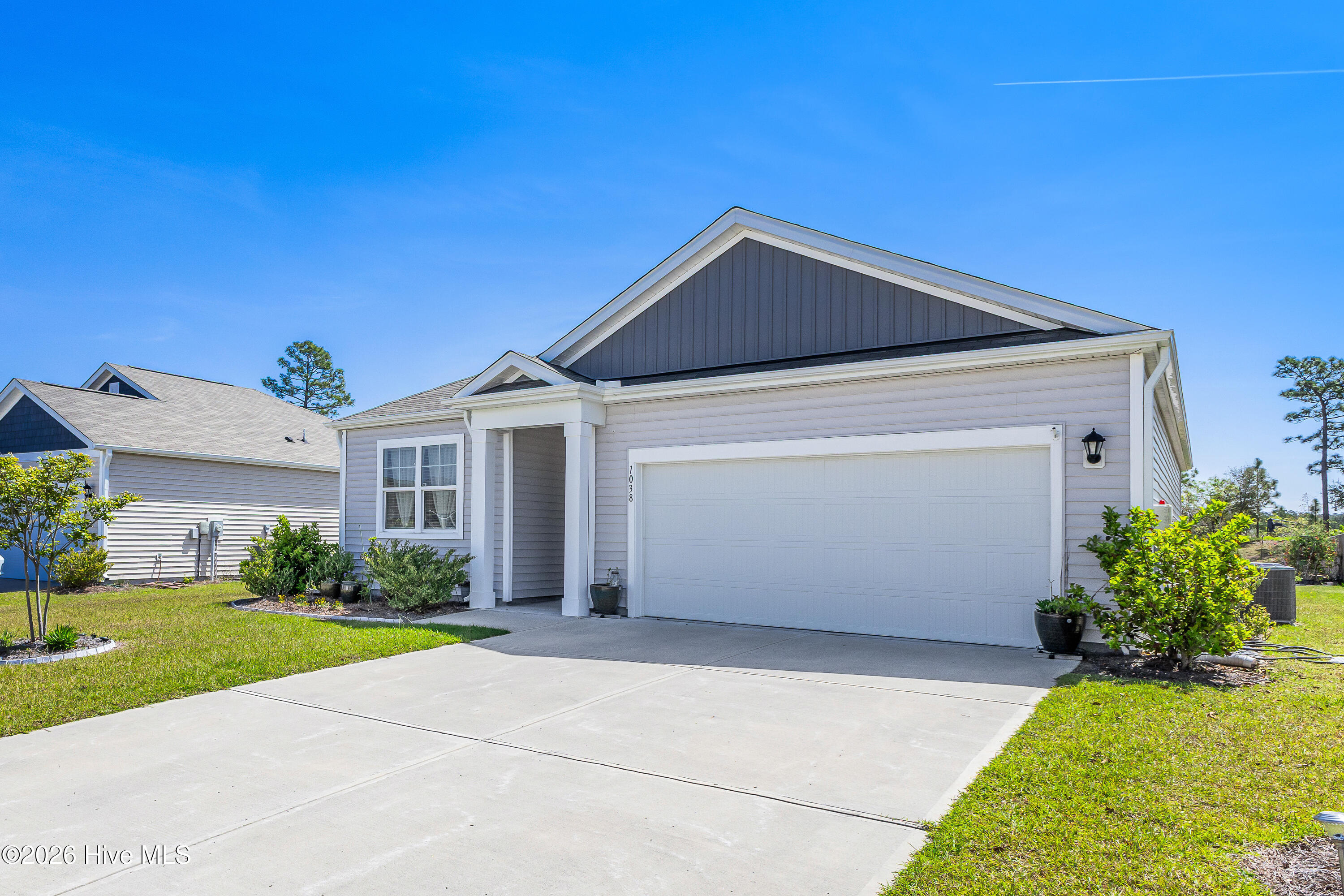 100566336 | Photo 12