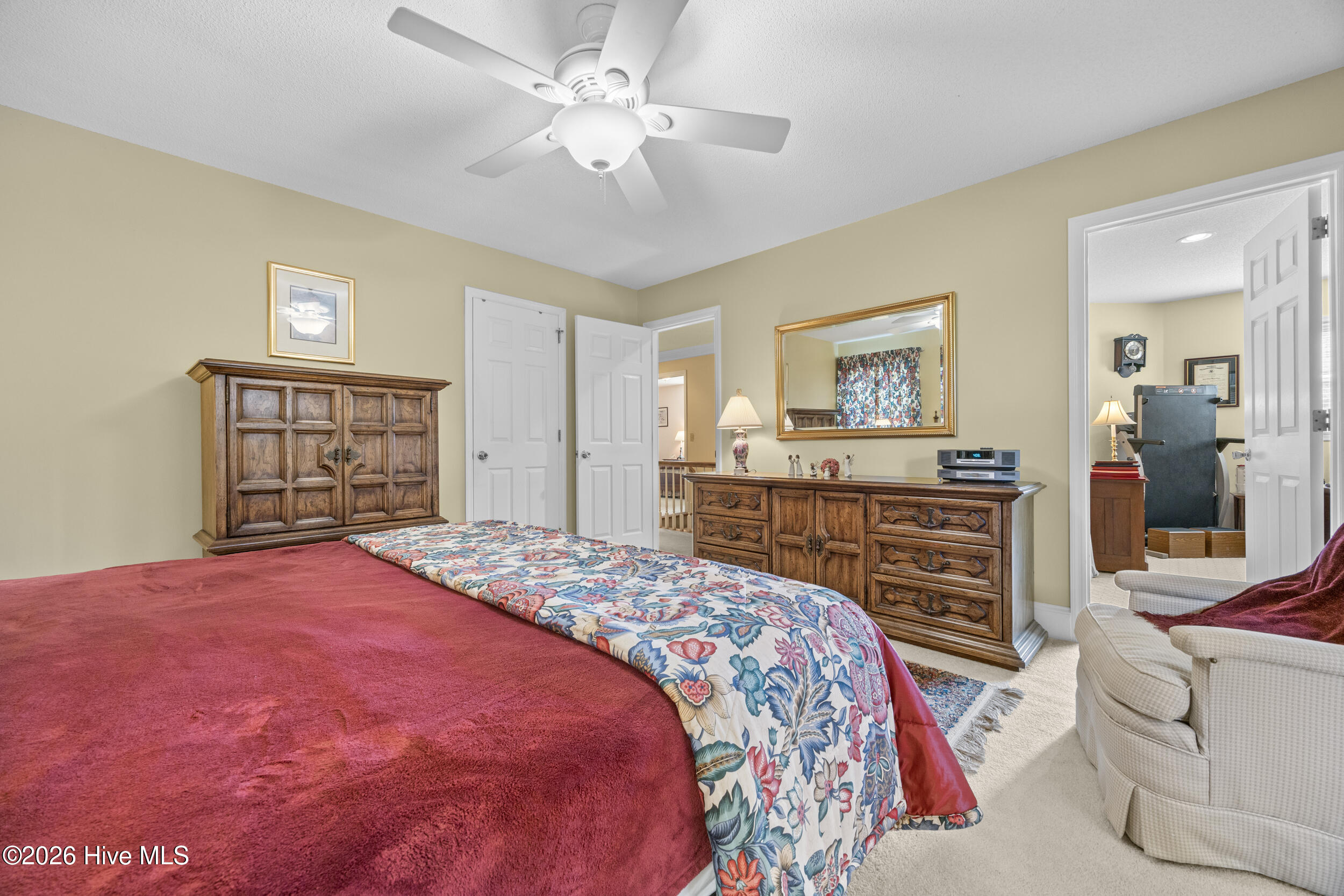 100564035 | Photo 42