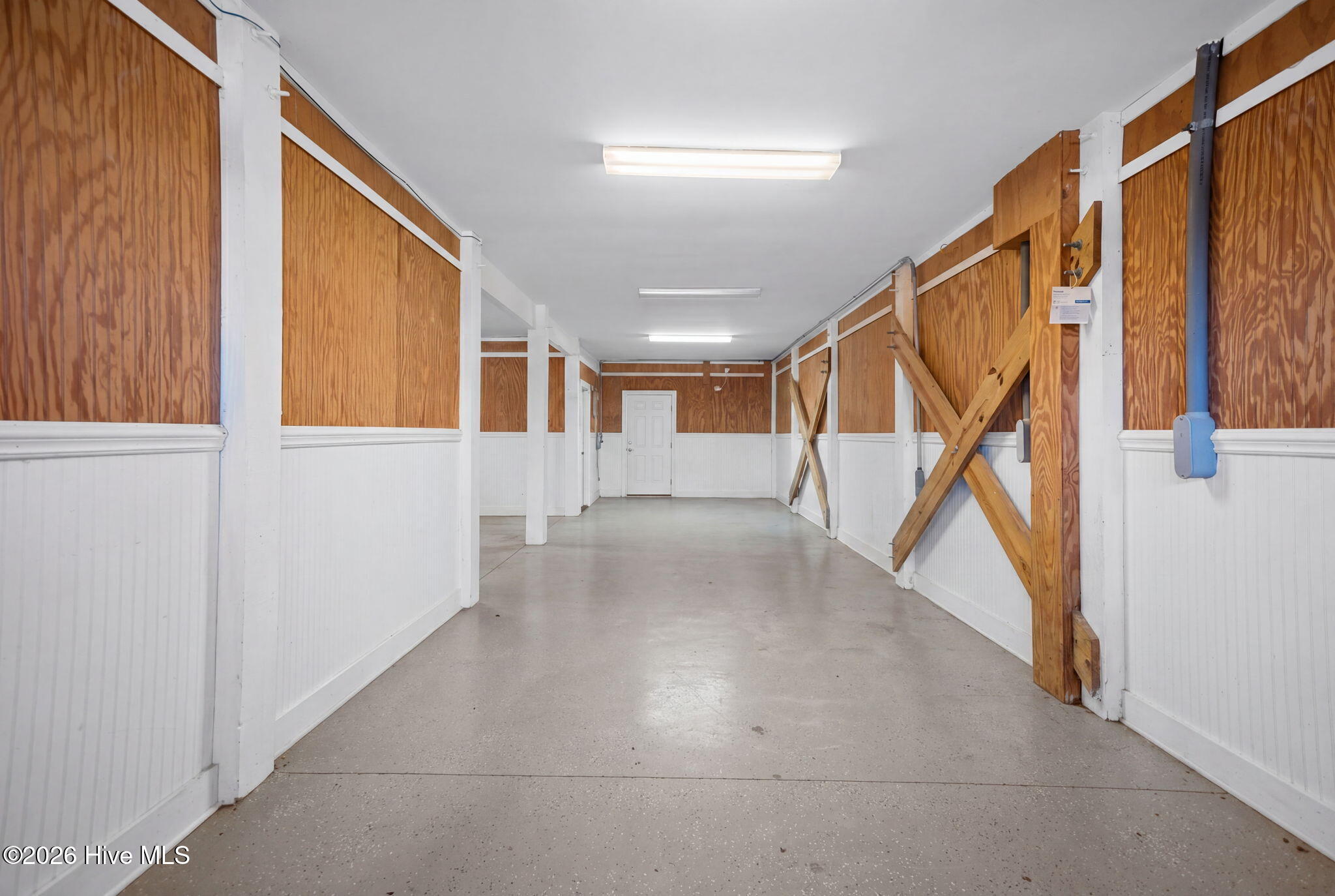 100566570 | Photo 82