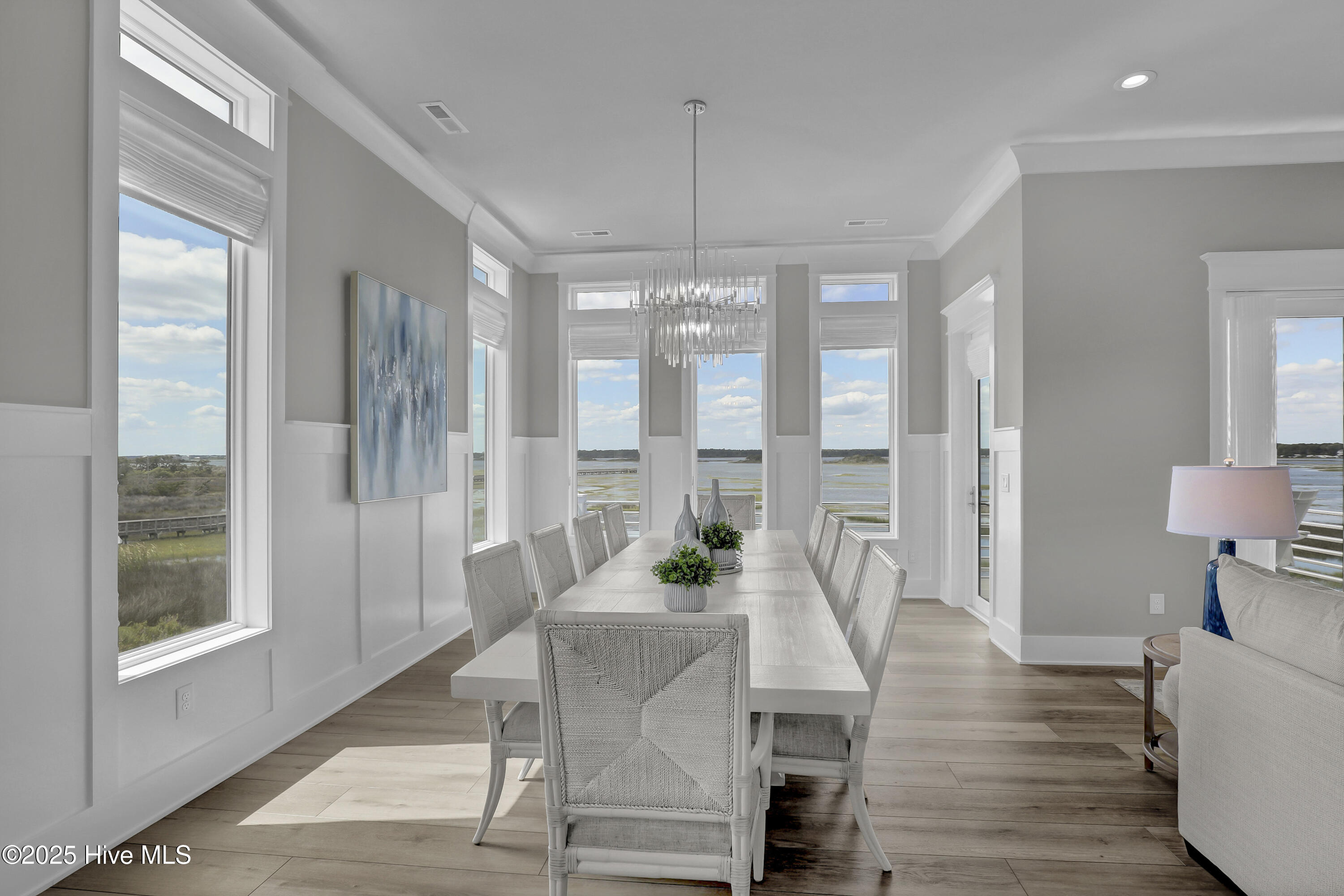 100555615 | Photo 29