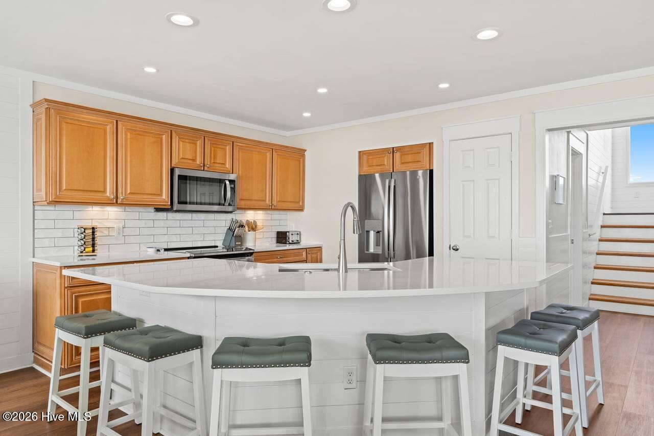 100556593 | Photo 24