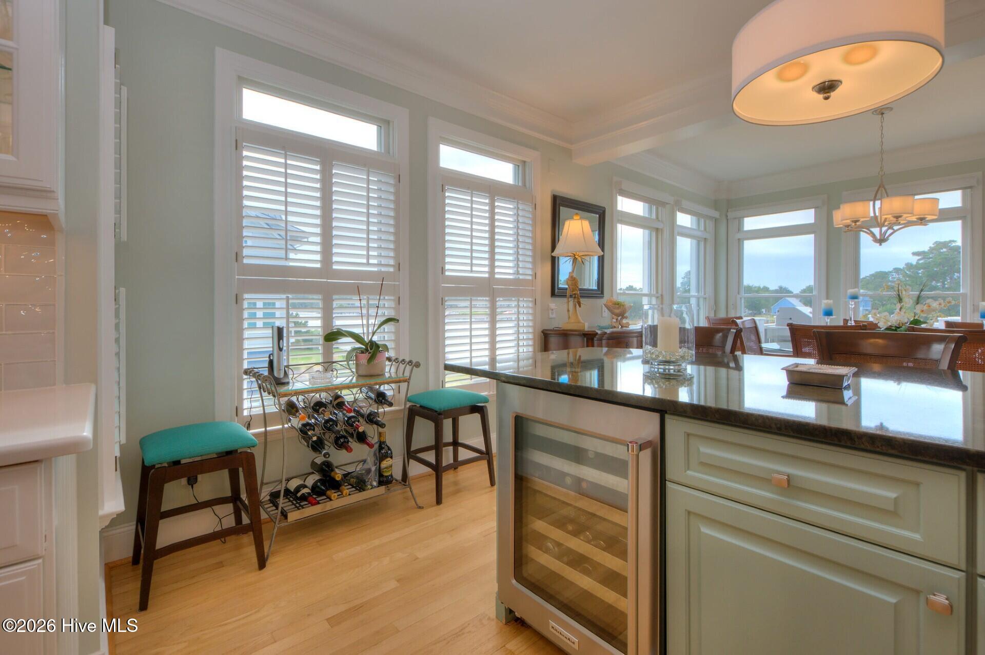 100553459 | Photo 28