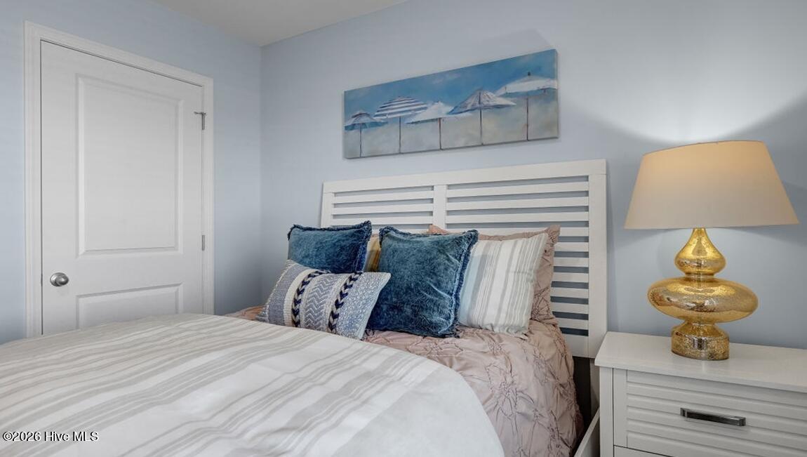 100568721 | Photo 21