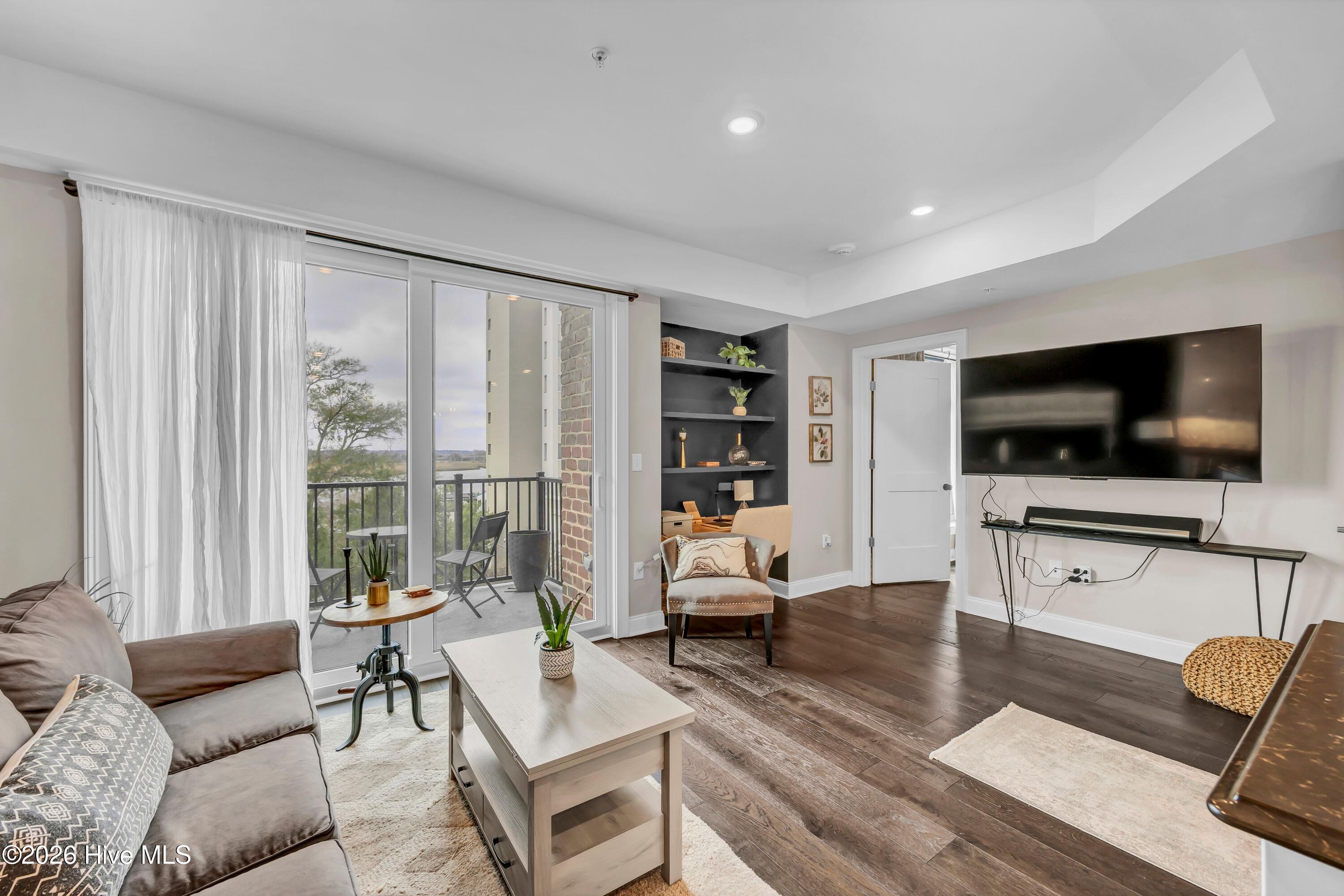 100553236 | Photo 16