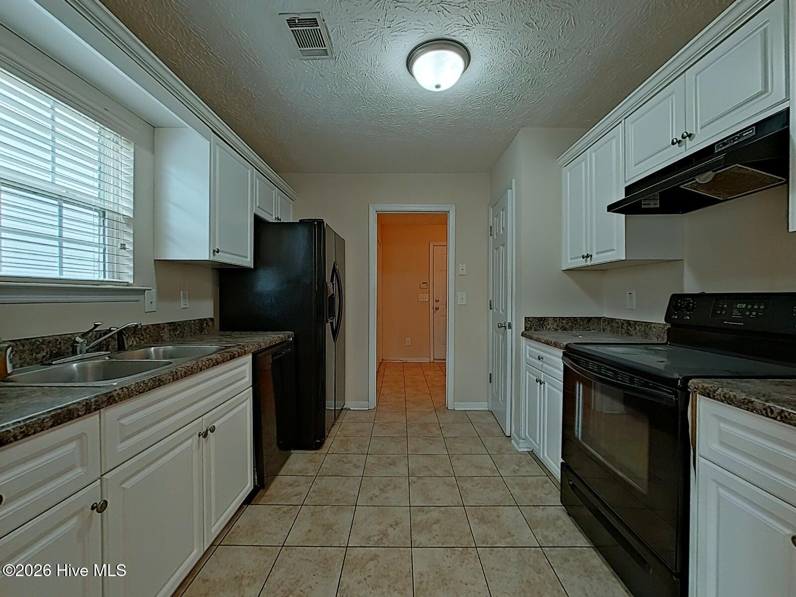 Dining Room (4)